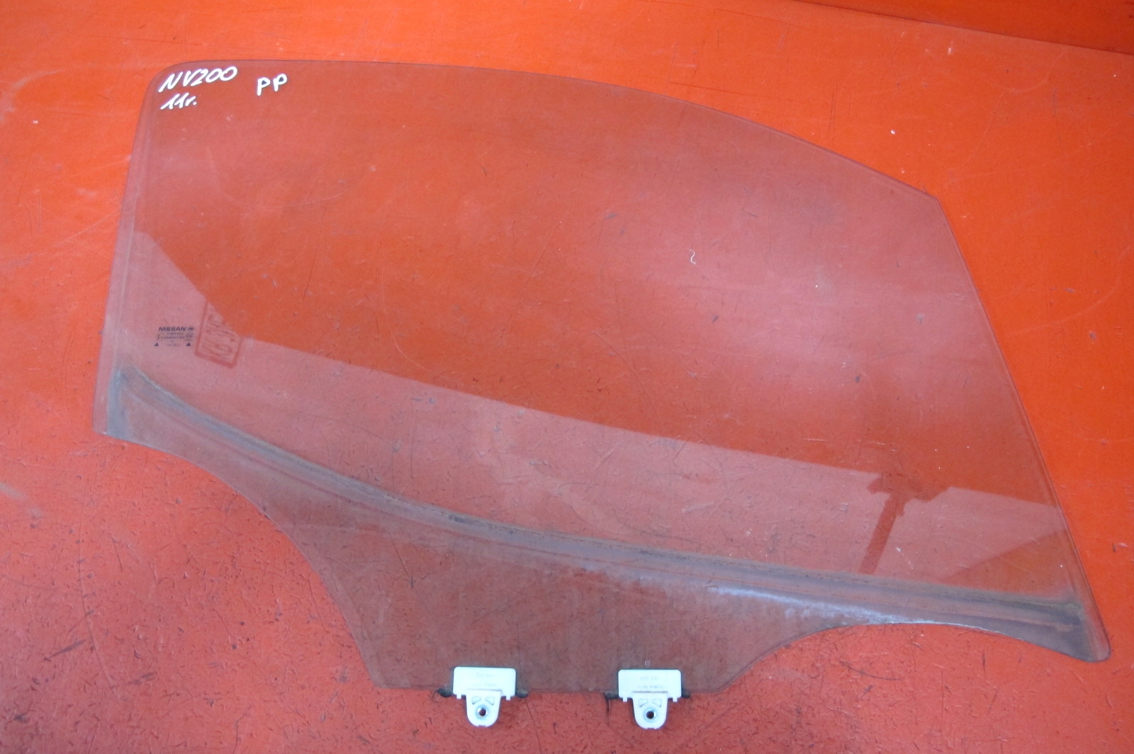 NISSAN NV200 EVALIA window door right front front 2010 ROK