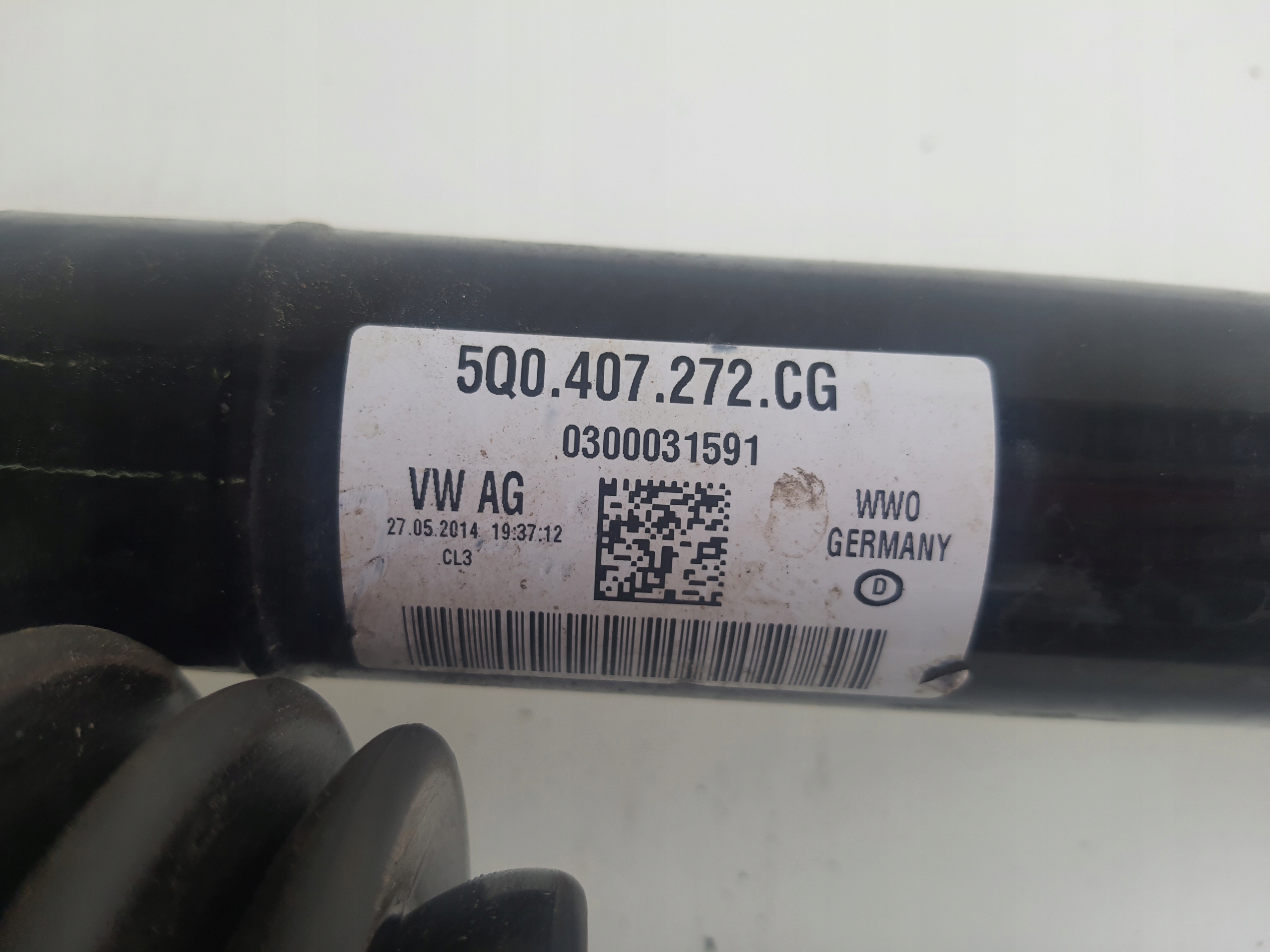 VW SEAK SKODA AUDI semi-axis left 5Q0407271AP