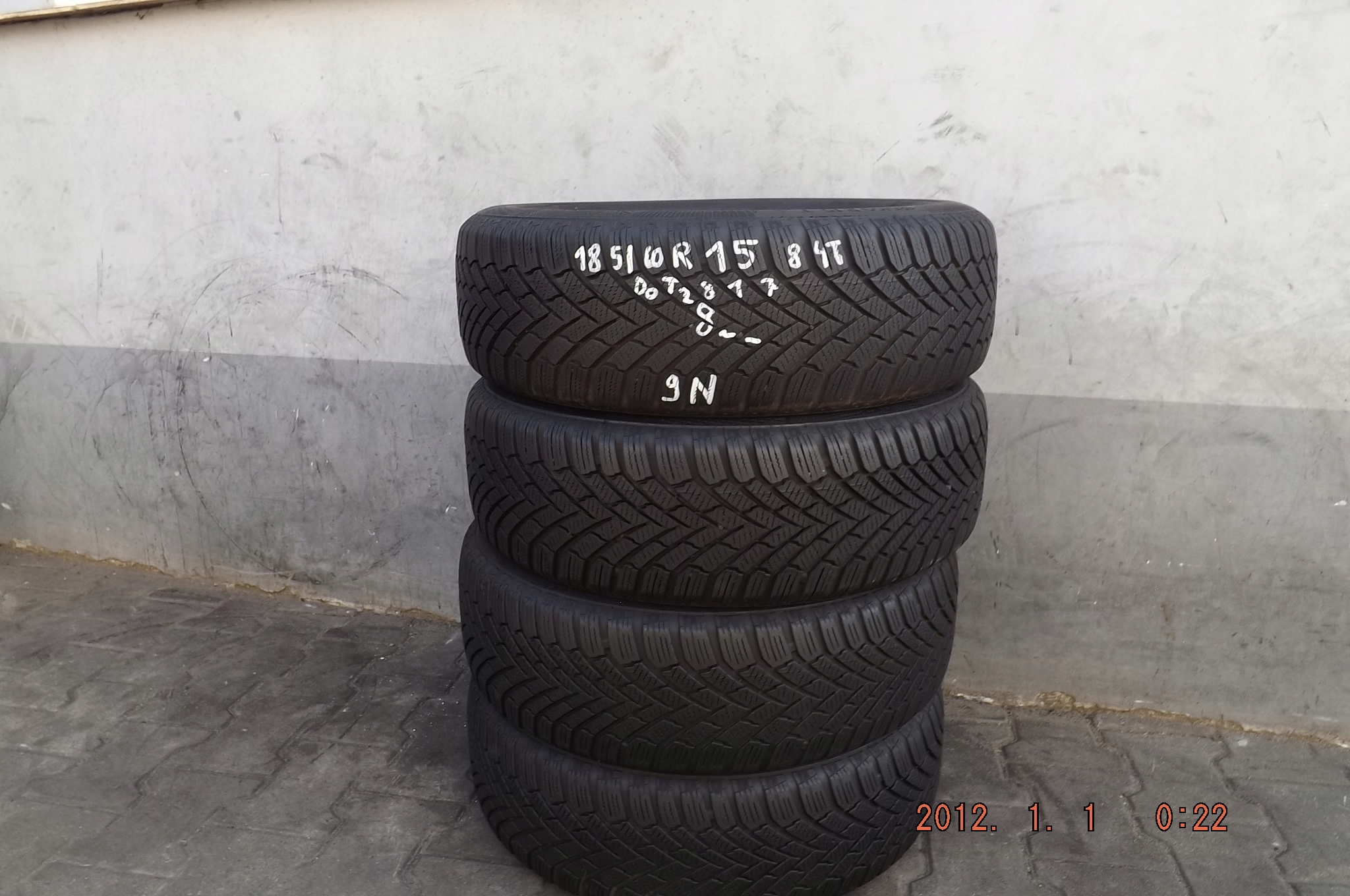 [9N] 4XZIMA 185/60R15 84T CONTINENTAL WINTERCONTACT TS860 &