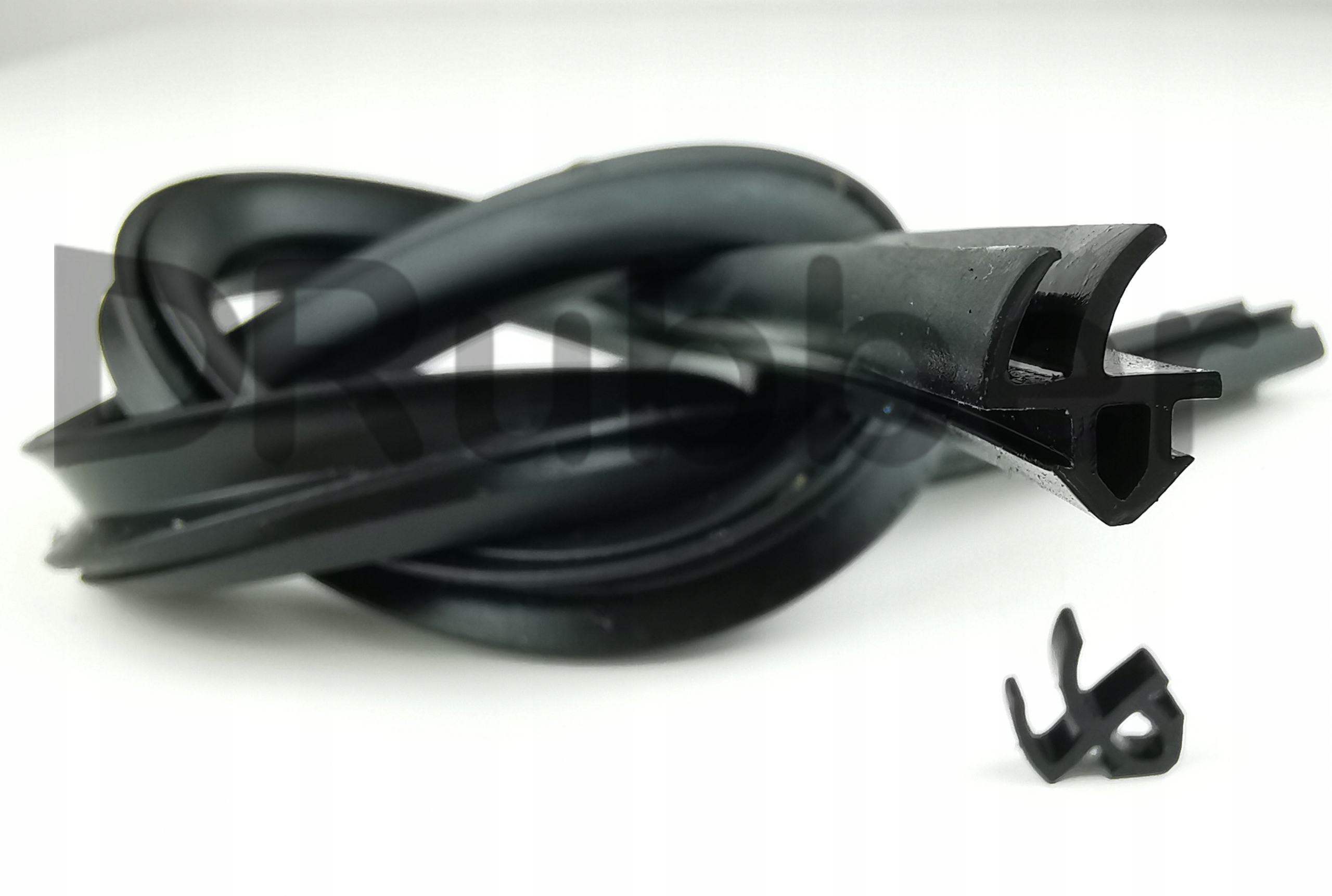 Uszczelka do okna PCV S-1388 uniwersalna STOMIL REHAU Kolor czarna