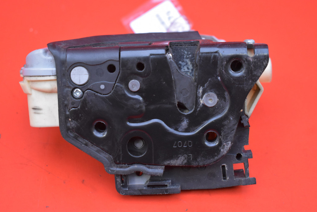 lock door left PRZO front EU 3C1837015A AUDI Q7 4L 05-09