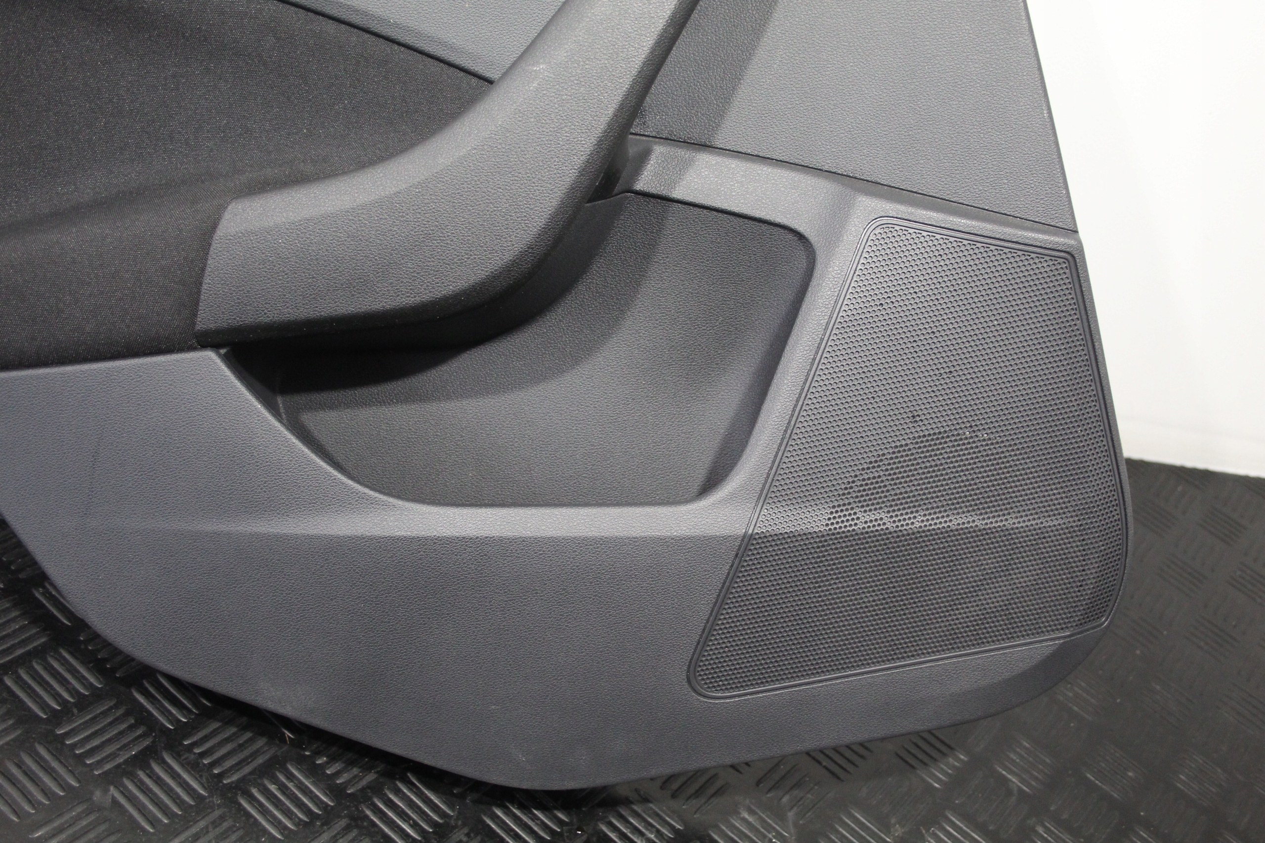 side upholstery door left rear part SKODA SCALA 657