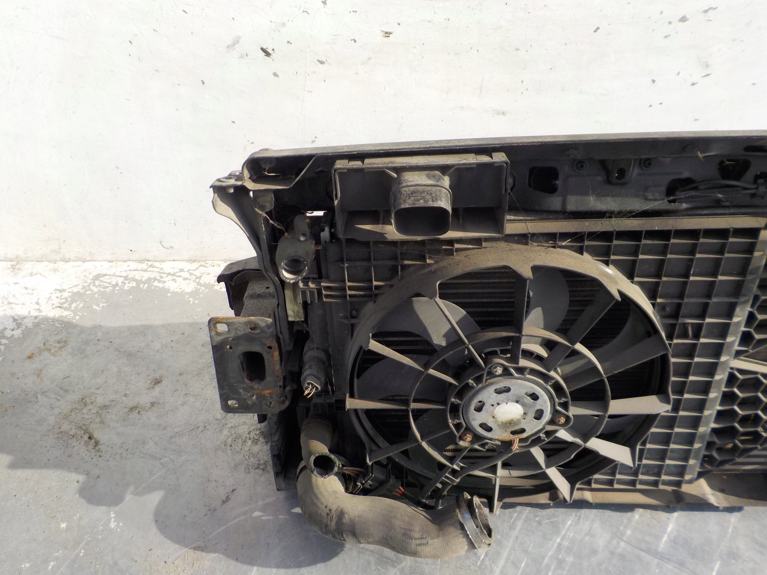 640 VOLKSWAGEN POLO V 6R 1.6 TDI support panel for radiators sider radiator