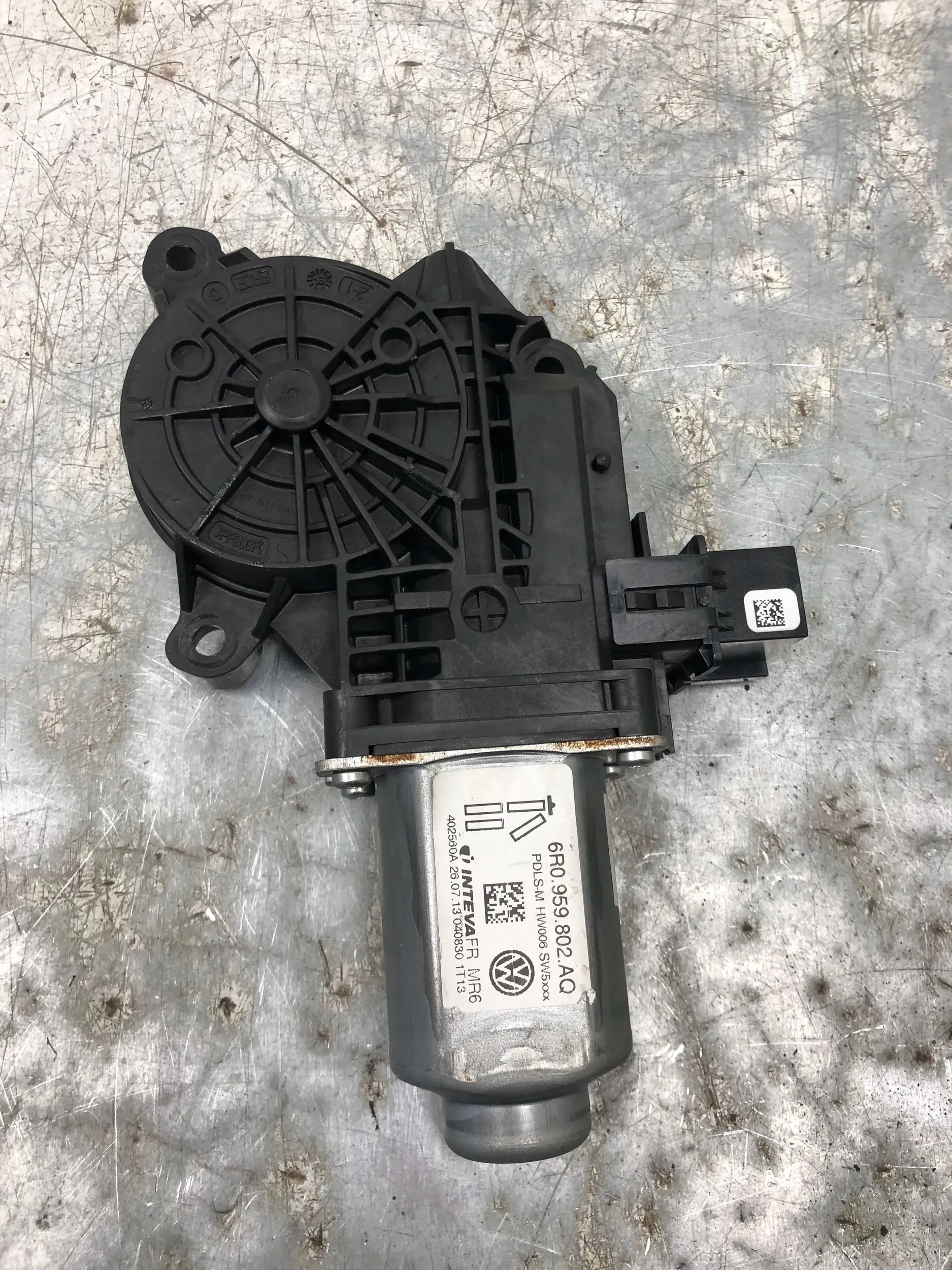 mini motor windows right front SKODA FABIA II LIFT 6R0959802AQ