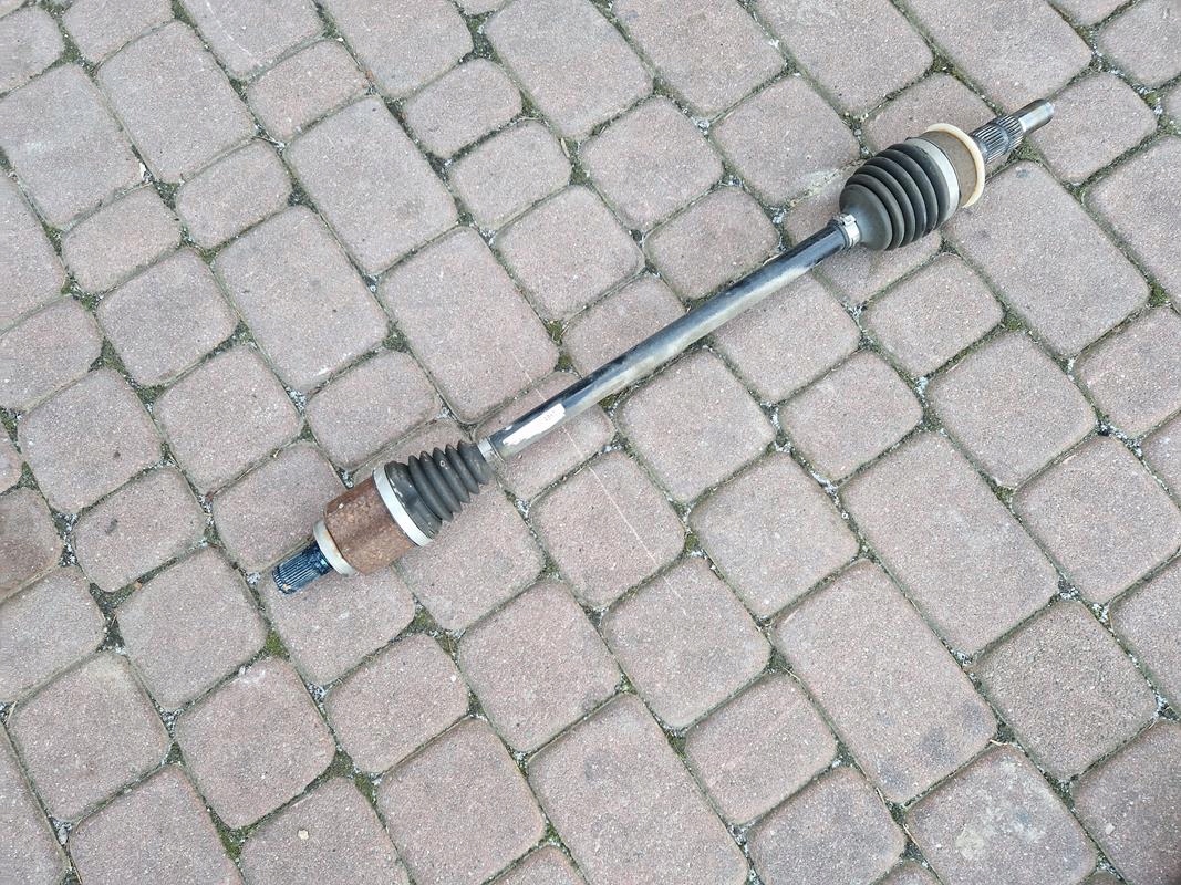 semi-axis semi-axis rear part Opel Insignia B 84543408 ABXC