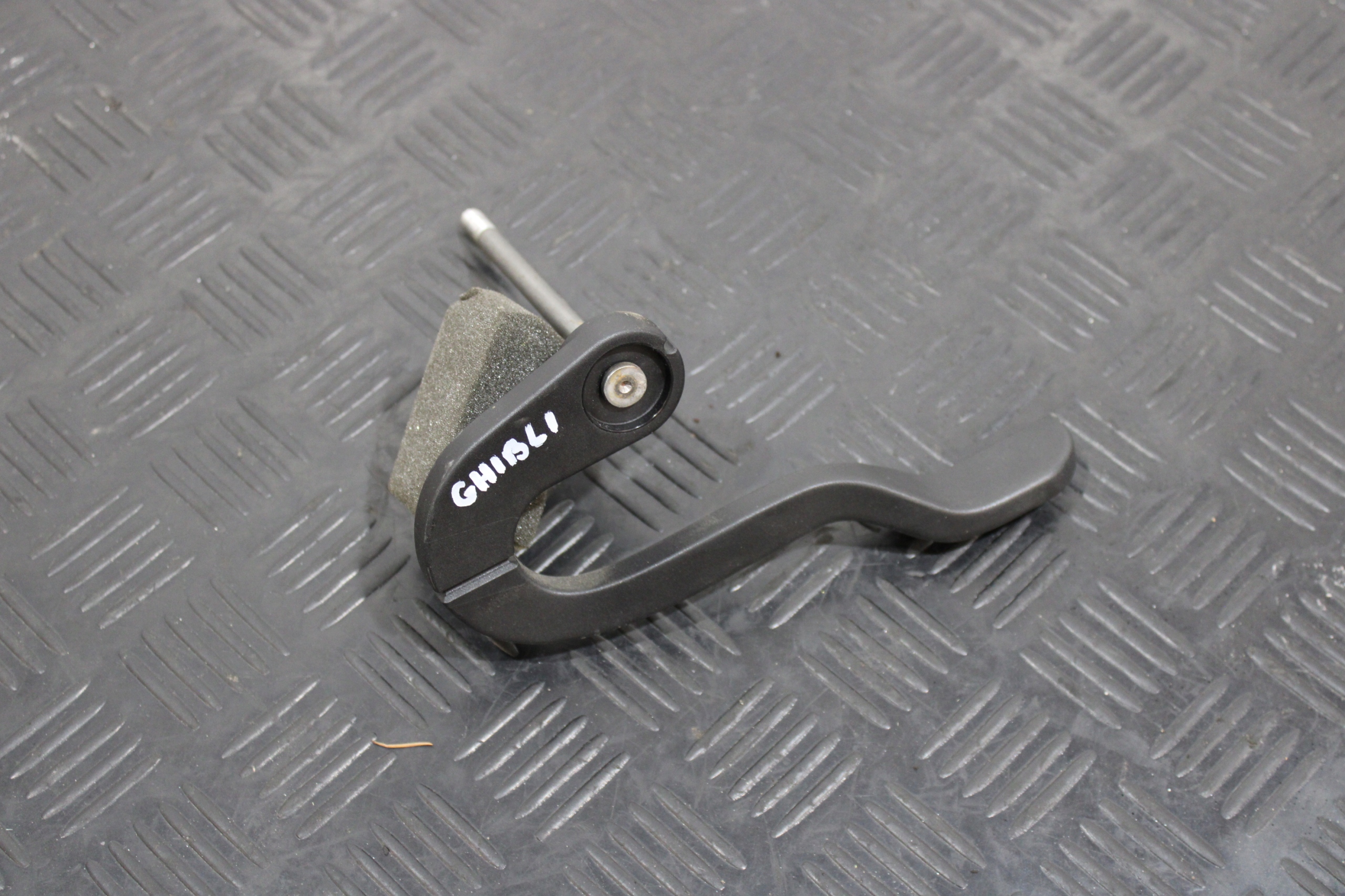 handle control of the steering wheel MASERATI GHIBLI M157