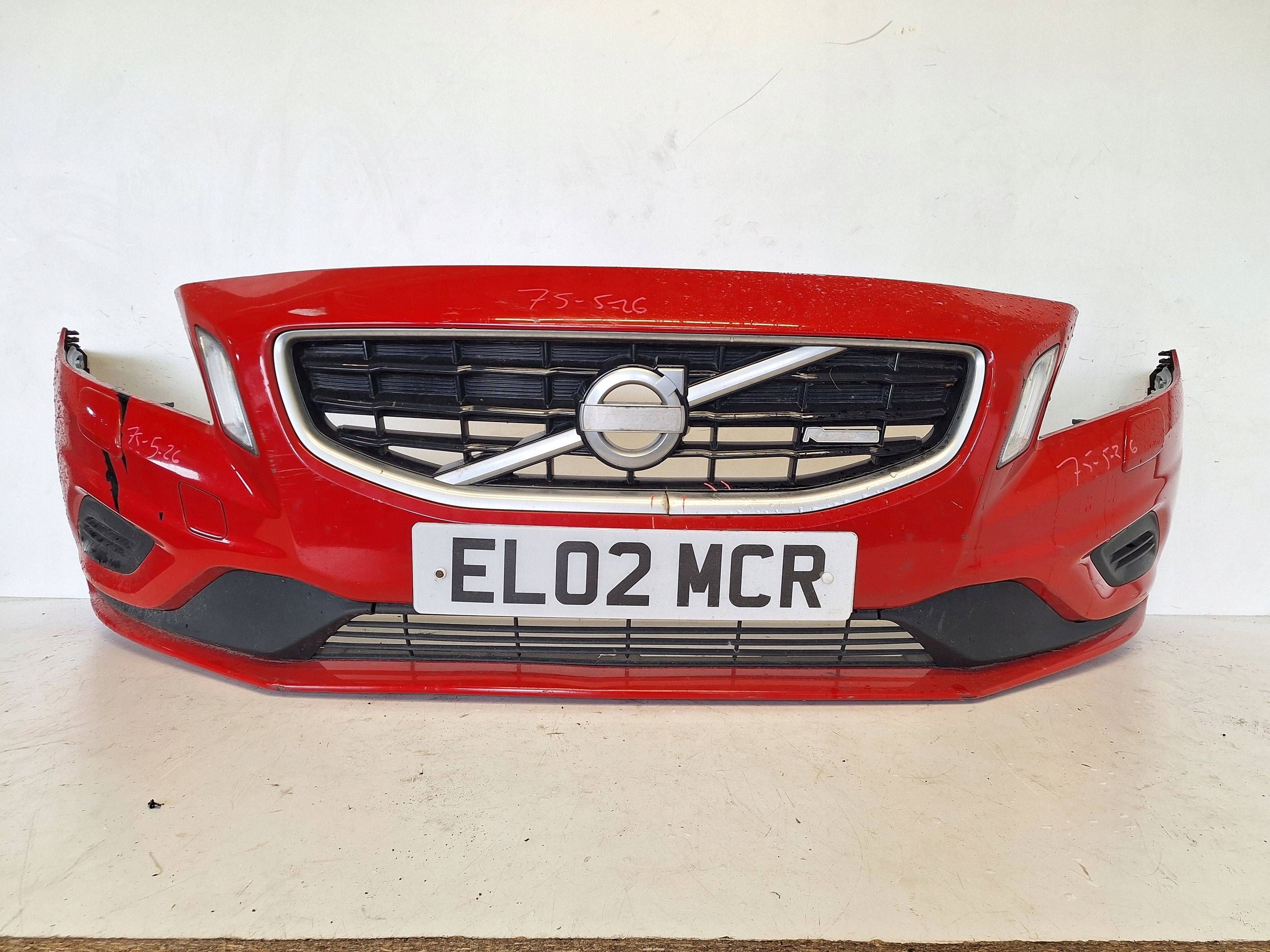 VOLVO V60 II R-design 10-13 bumper + XENON 31290975