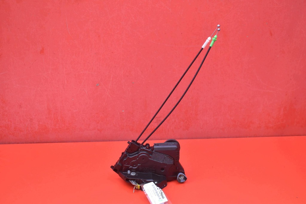 lock door left front front EU TOYOTA YARIS 2 II 5D 05-09