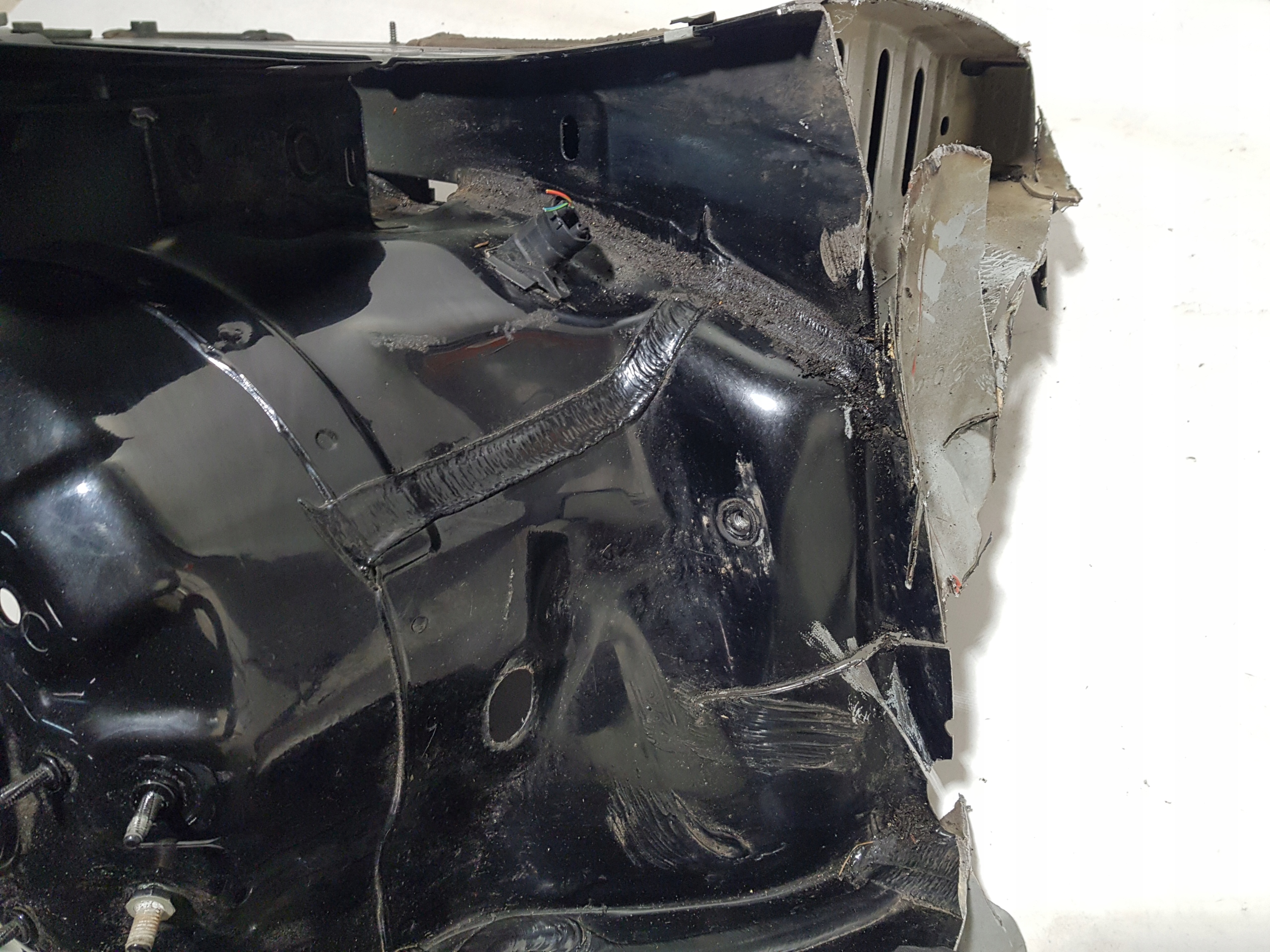 MERCEDES CLS W218 C218 X218 placement front body quarter front left