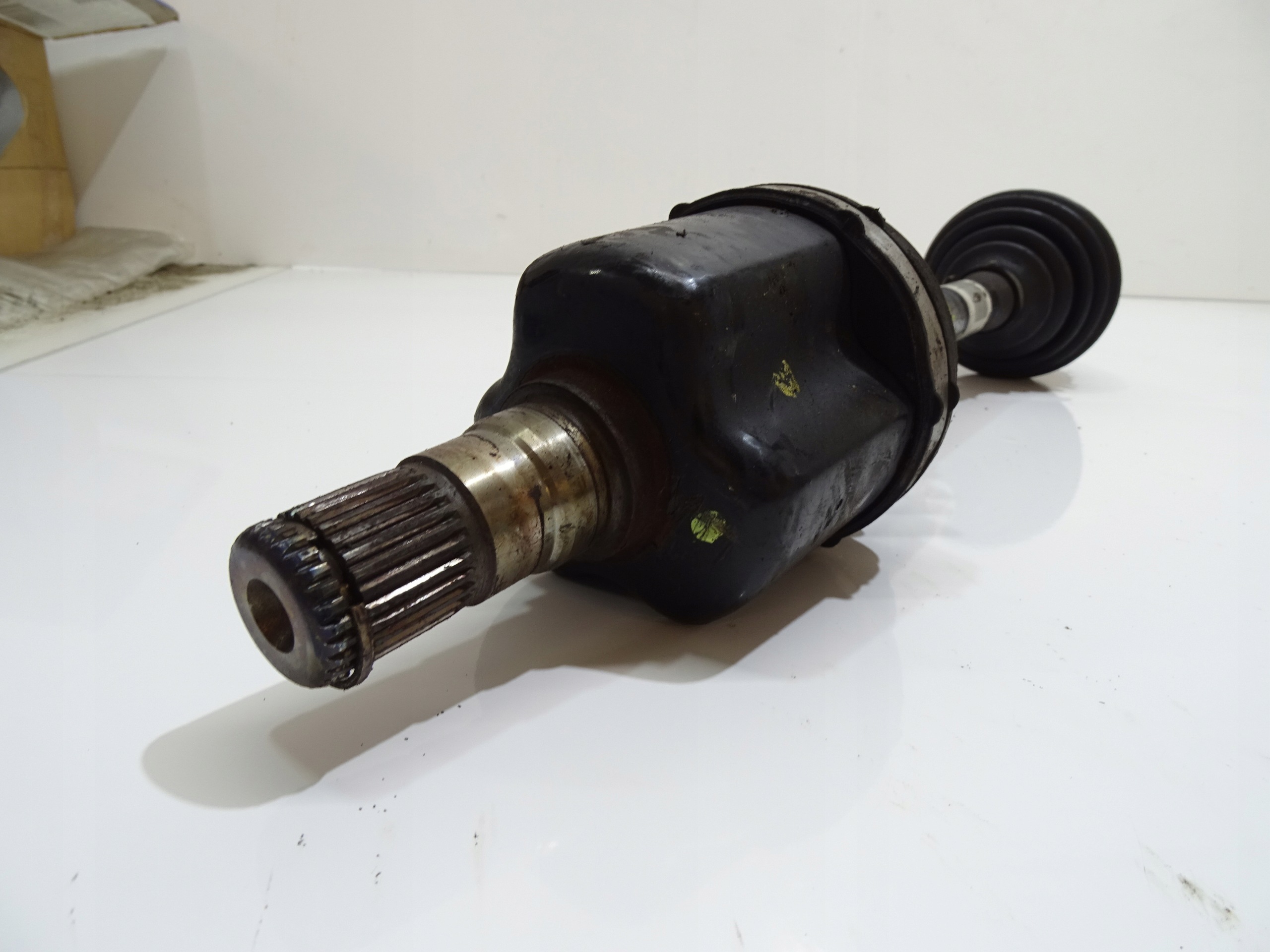 semi-axis left front BMW 2 F45 B47C20A 8611939 AUTOMAT