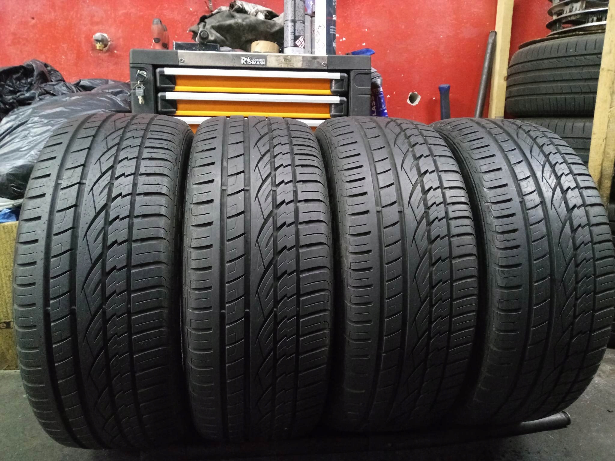 255 / 55R18C 116 / 114T Continental Cross Contact UHP