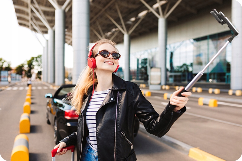 KIJ DO SELFIE MONOPOD z LAMPĄ LED 9 TRYBÓW ŚWIATŁA Kolor czarny