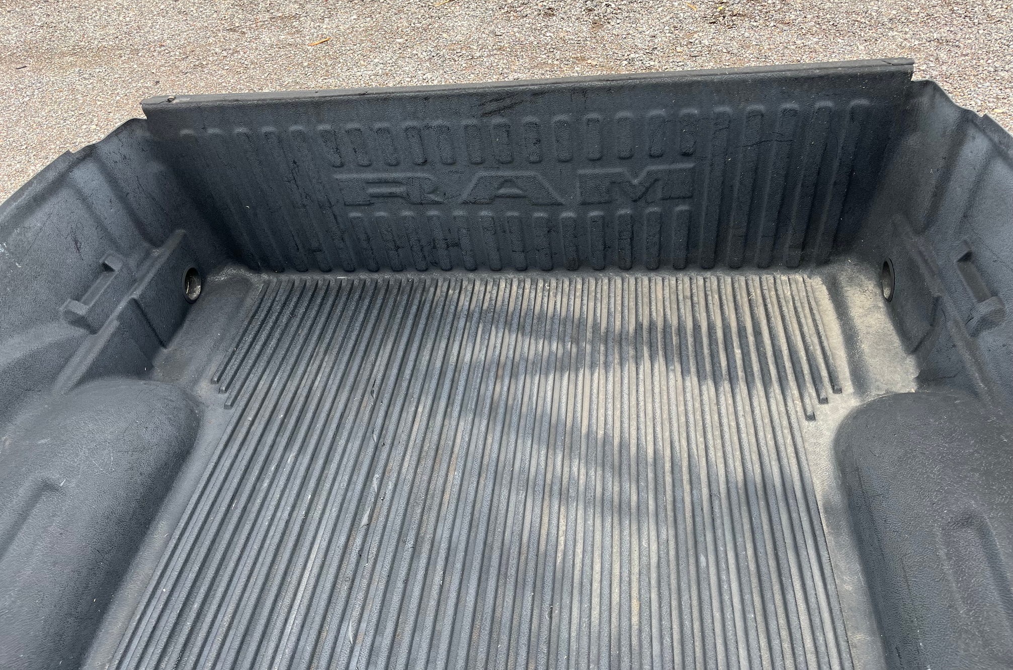 Carter / coupe kuweta Sol Insert paki paka 6.4 ft Dodge RAM 1500 2019