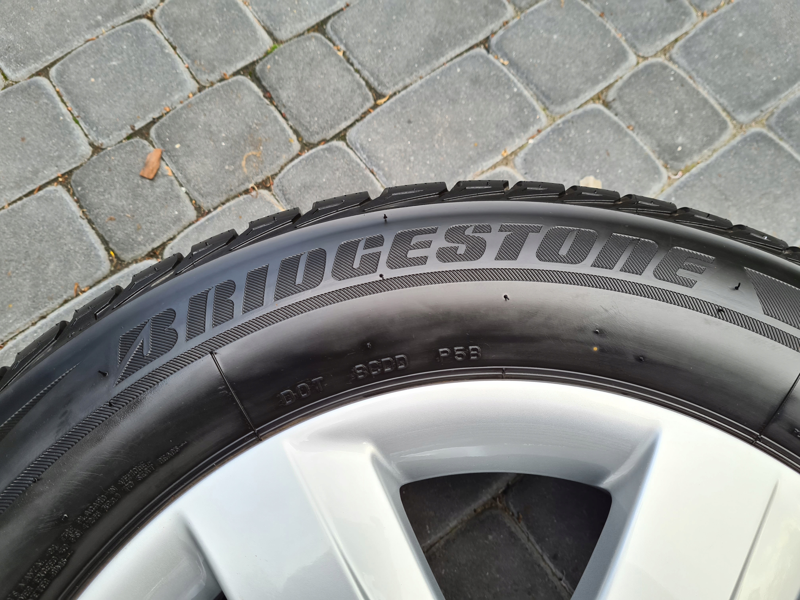 Oryginalne Felgi Audi 17 A4 A5 A6 A7 A8 Q3 Q5 TT Rodzaj opon Zimowe