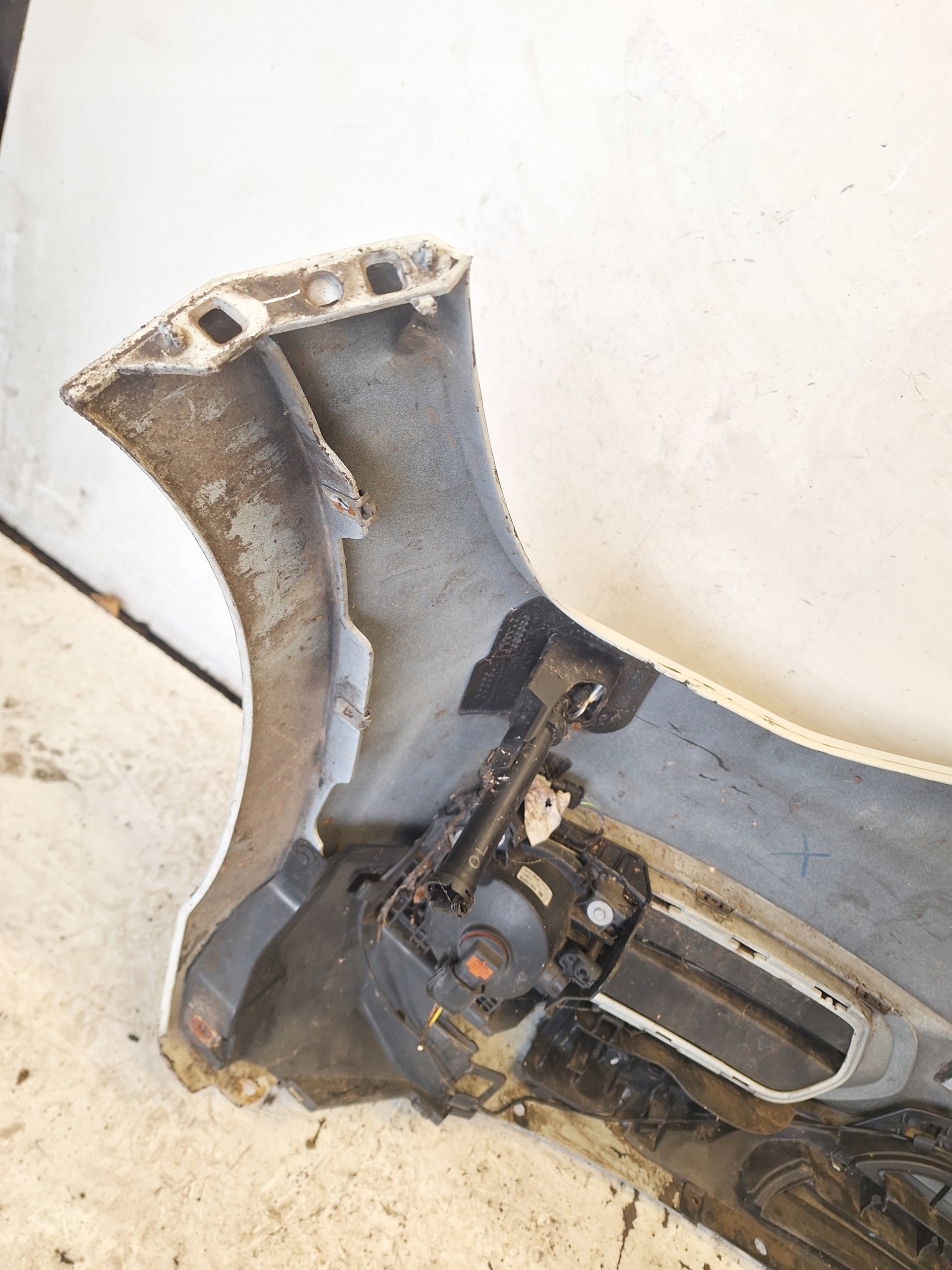 BMW e F20 F21 11-16 Paraurti XENON + PDC