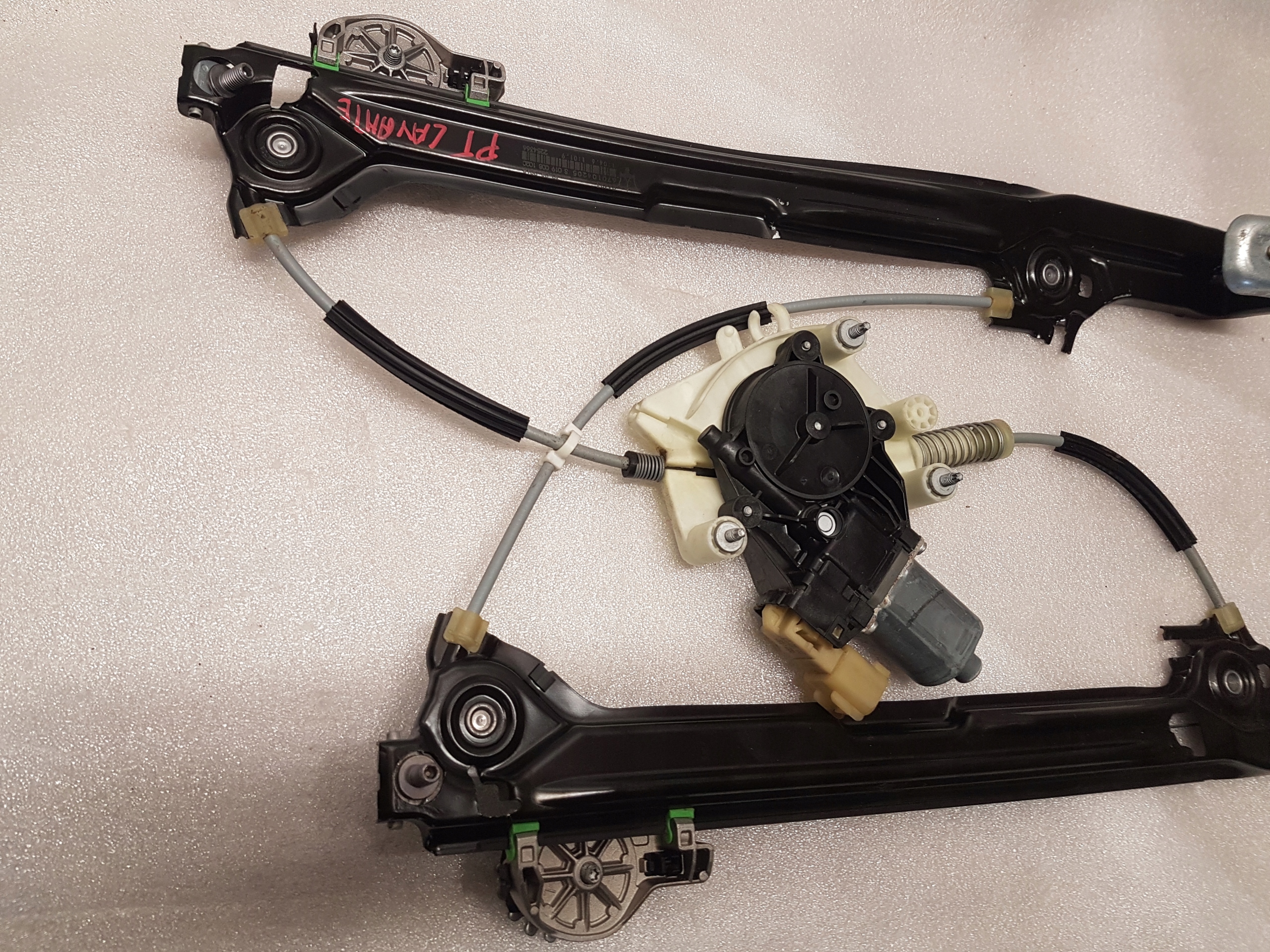 window regulator right rear part MASERATI LEVANTE 670104205