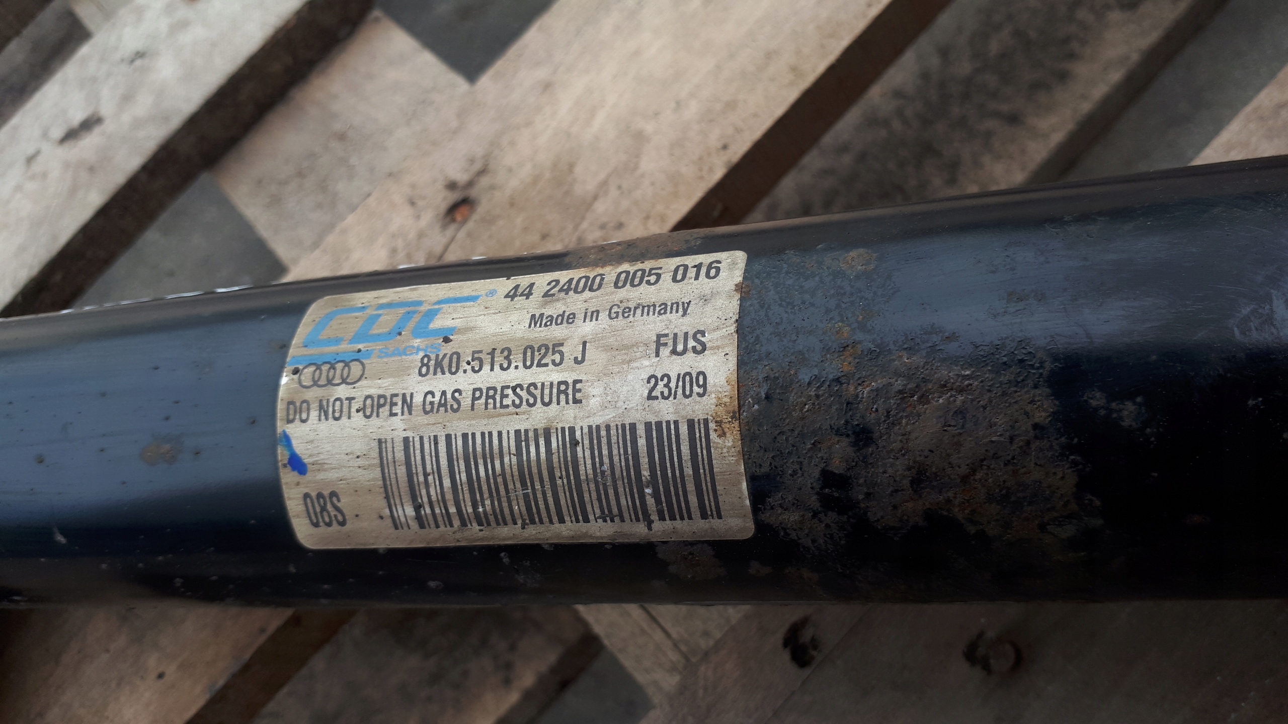 S4 B8 A4 shock absorber left rear part rear 8K0513025J