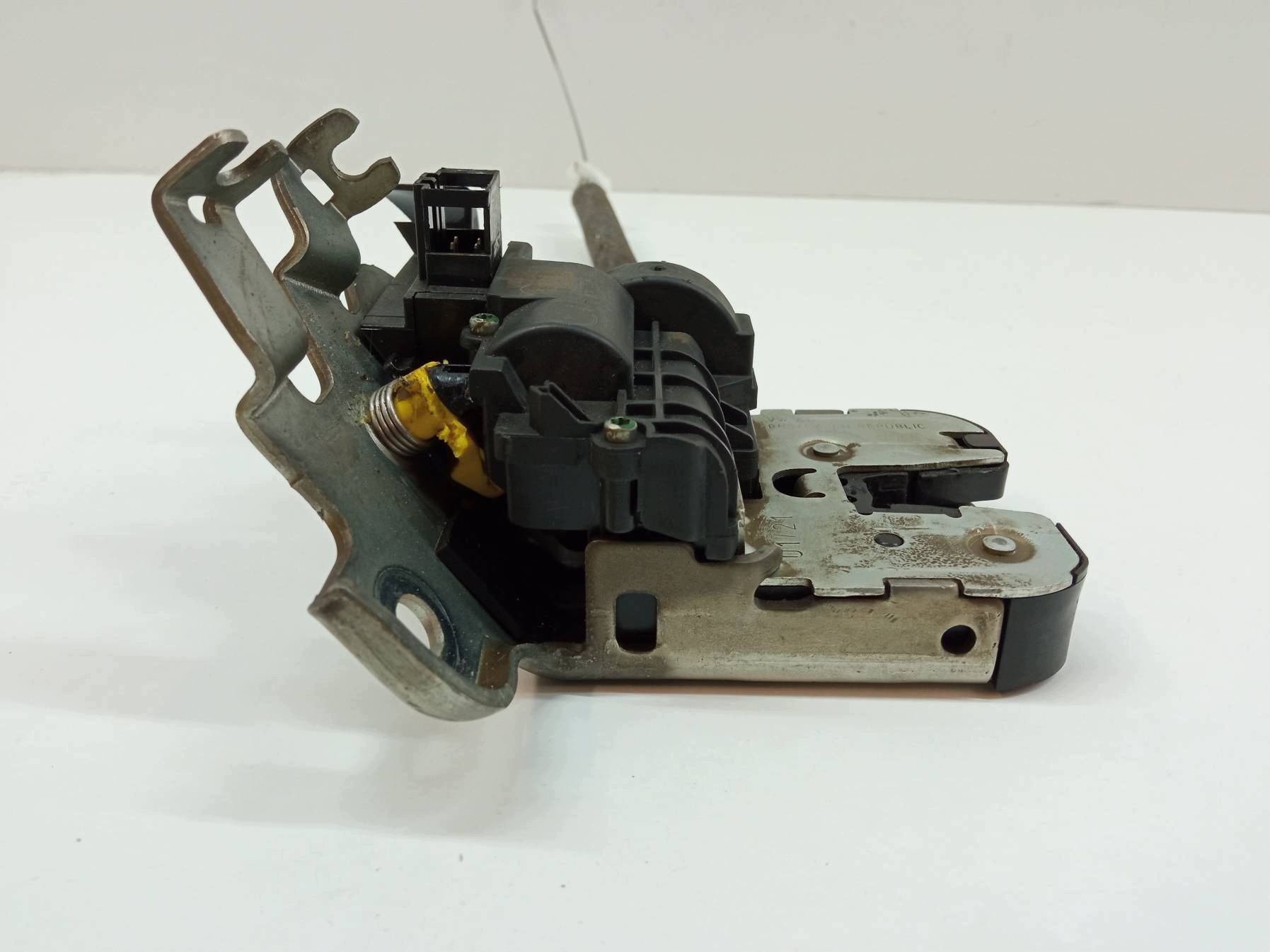 lock bonnet boot 81A827506 Audi A6 V (2018-) C8