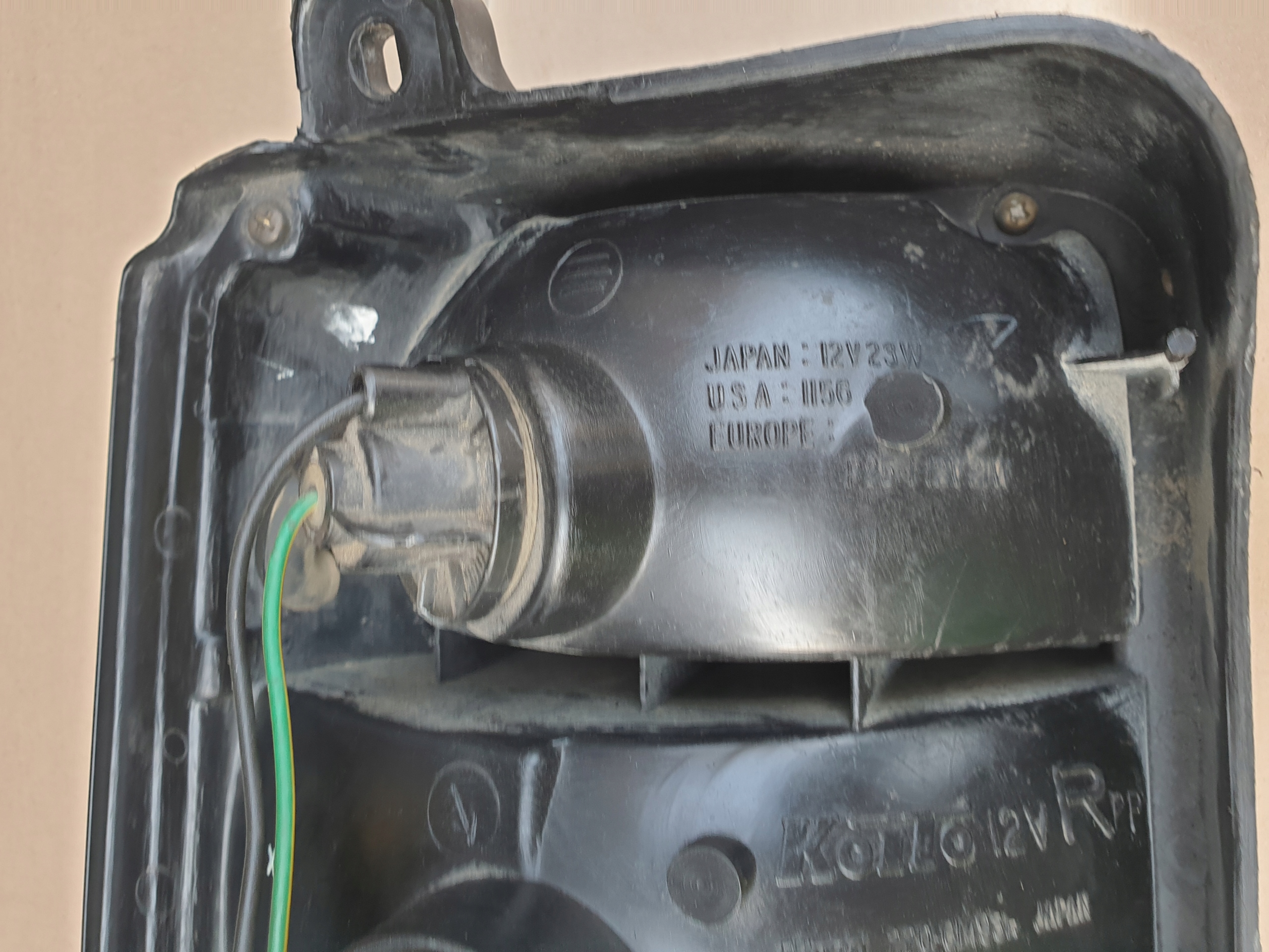 light rear right rear part MAZDA 323 BW 22061493 OE EU