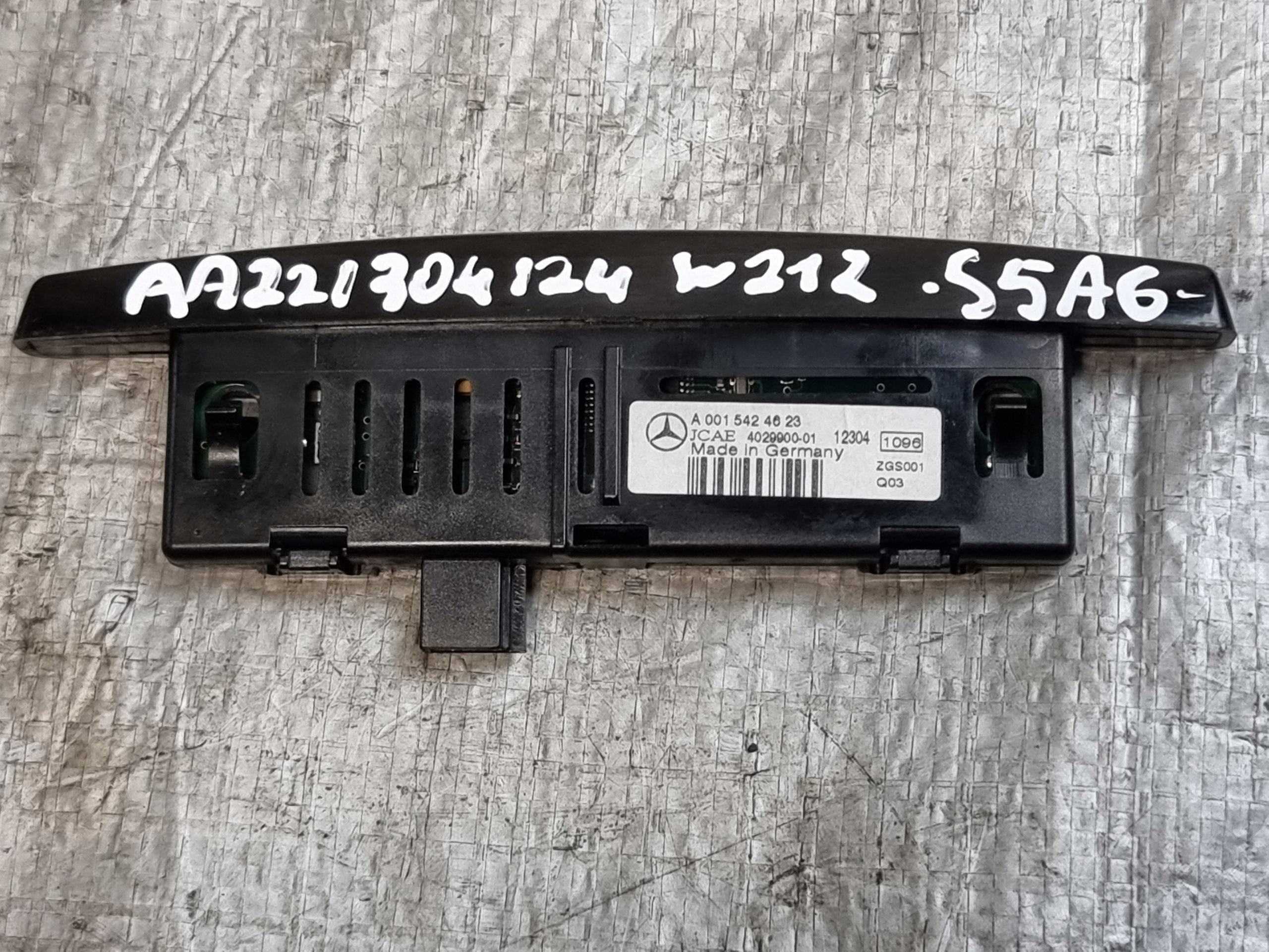 display PDC front OE A0015424623 MERCEDES E KLASA W212 13r