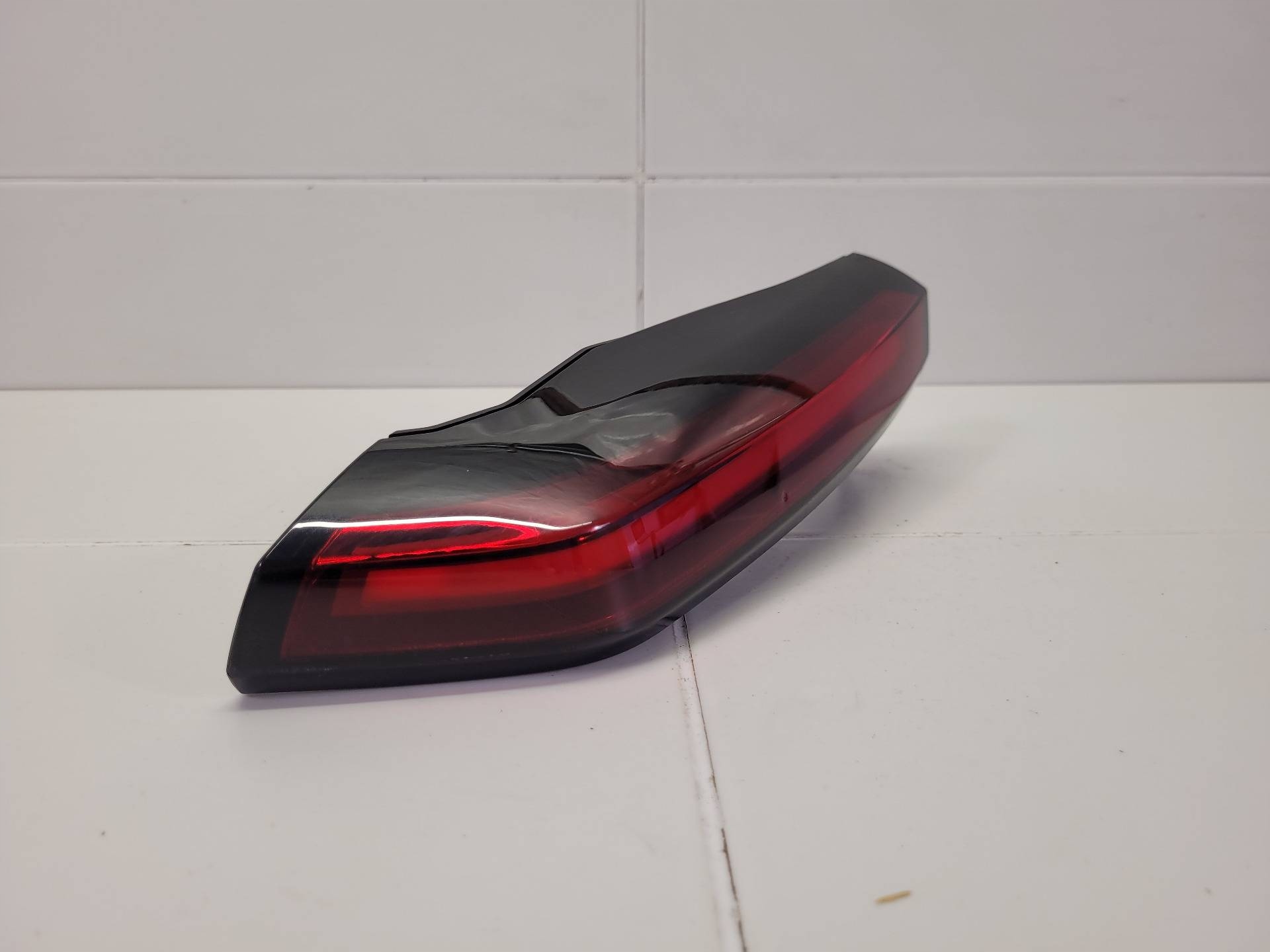 light rear to the bonnet left side Citroen C4 2 facelift 2022 00218783-05