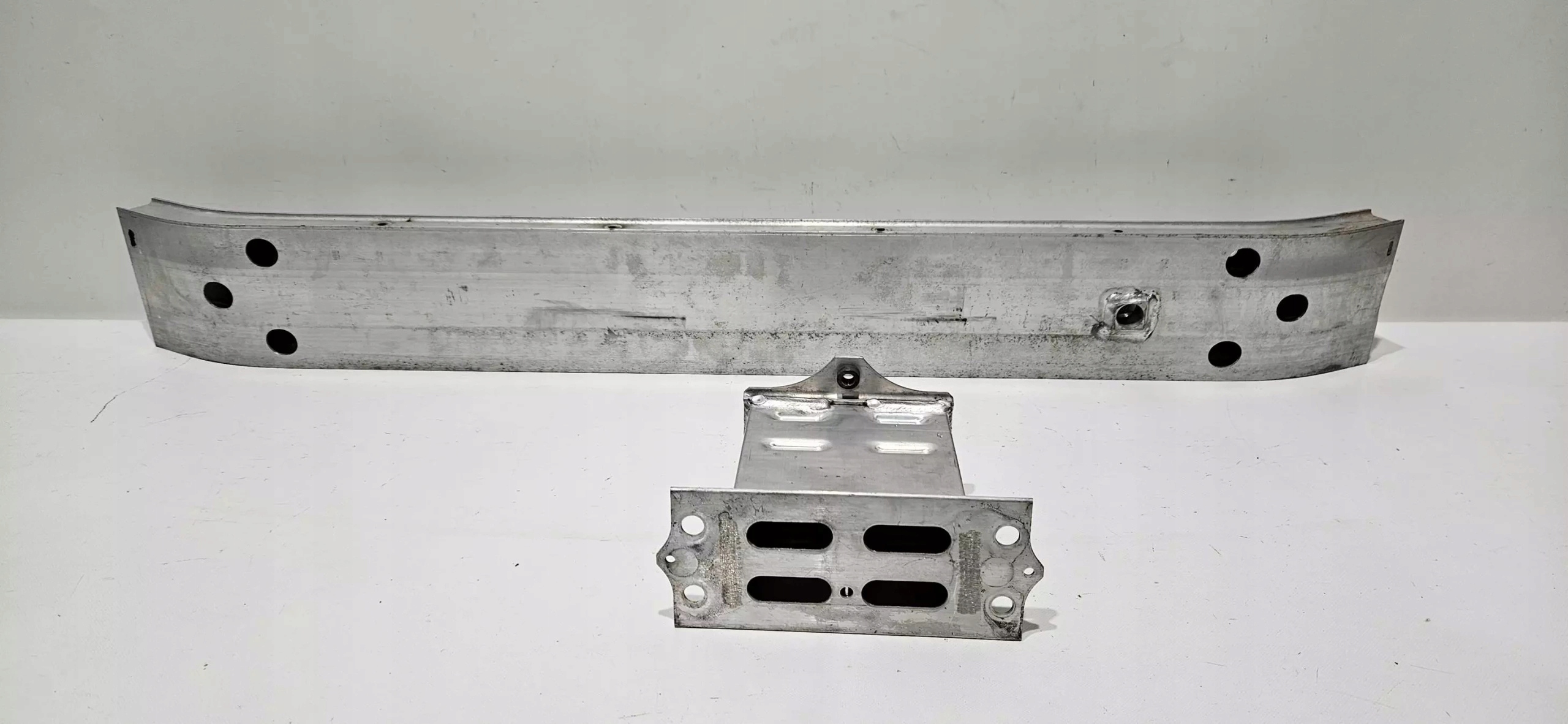 BELKA ZDERZAKA PRZEDNIA + SZTYCA LEXUS LS IV ORYG Producent części Lexus OE