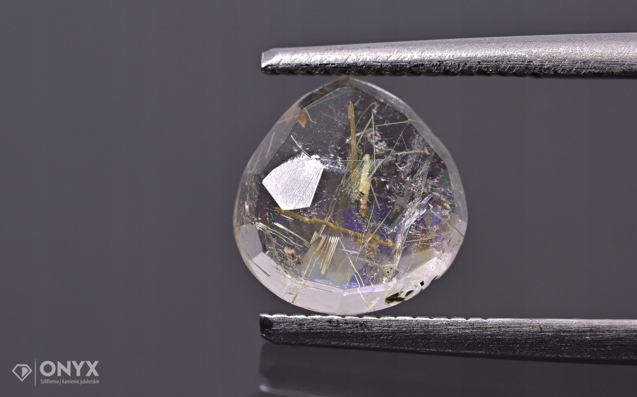 Křemen s rutilem fazetovaná slzná růžice 8,5x8 mm