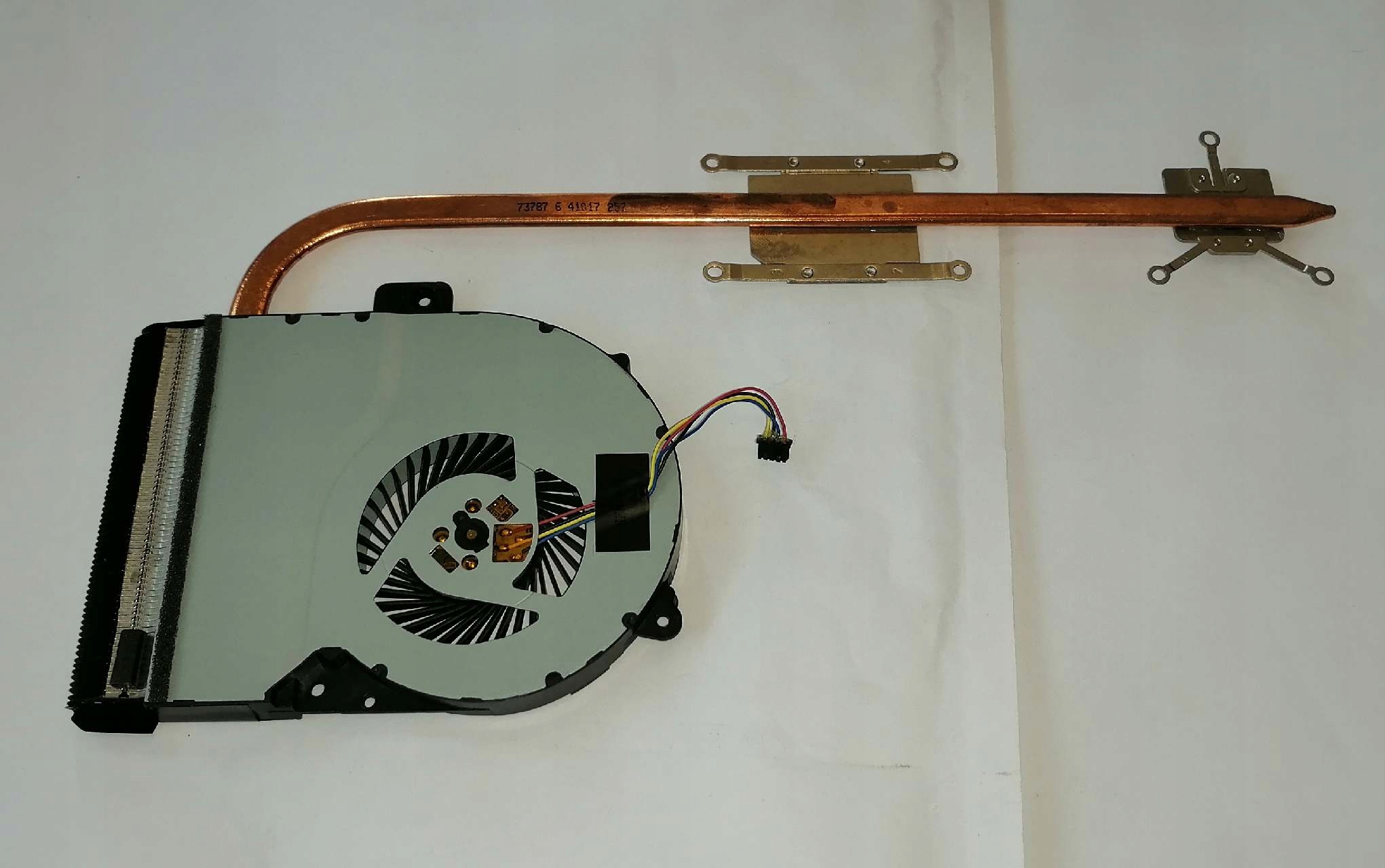 Oryg. chłodzenie wentylator radiator ASUS R752L X751