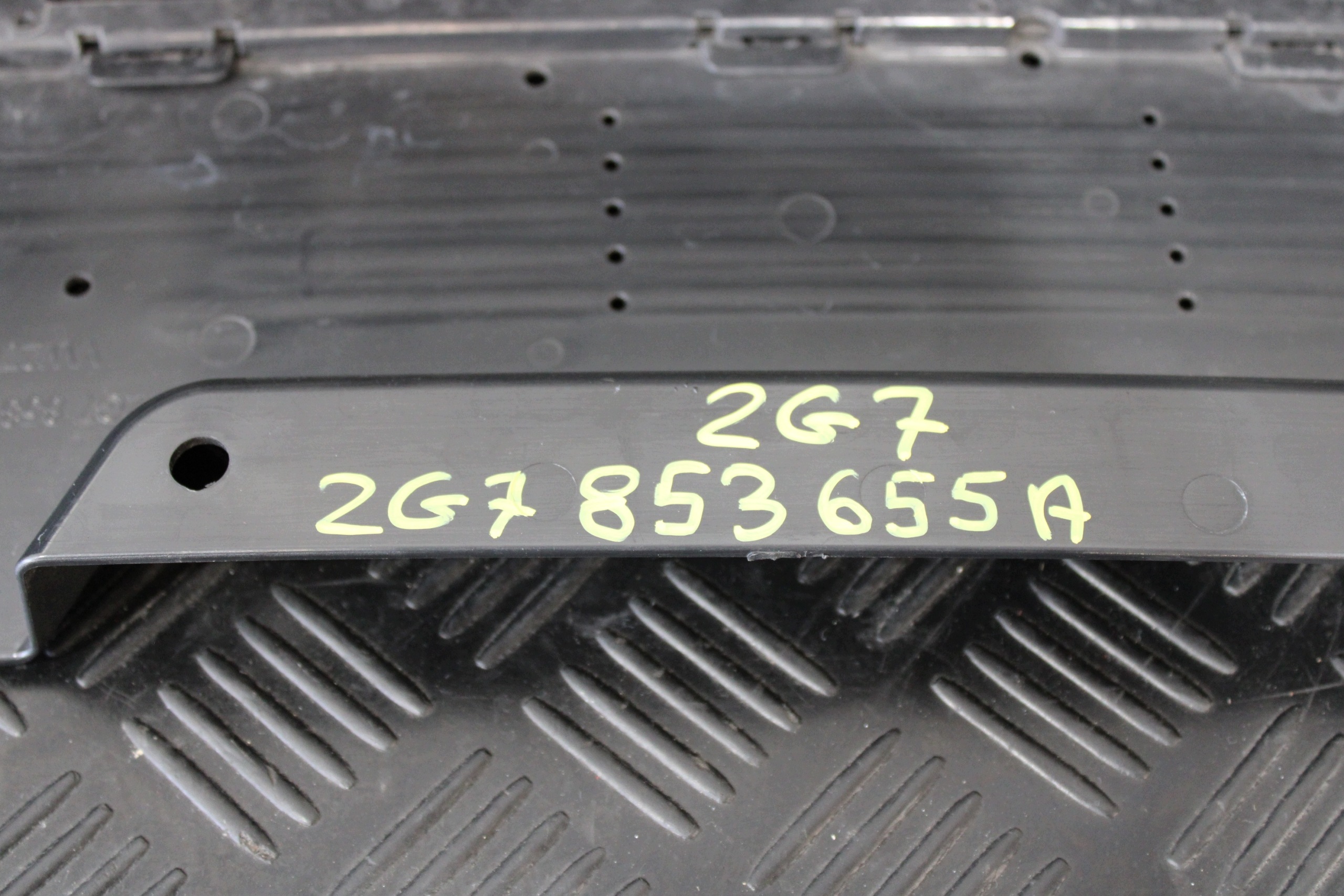 Grille 2G7853655A VW TAIGO 2G7 R-LINE