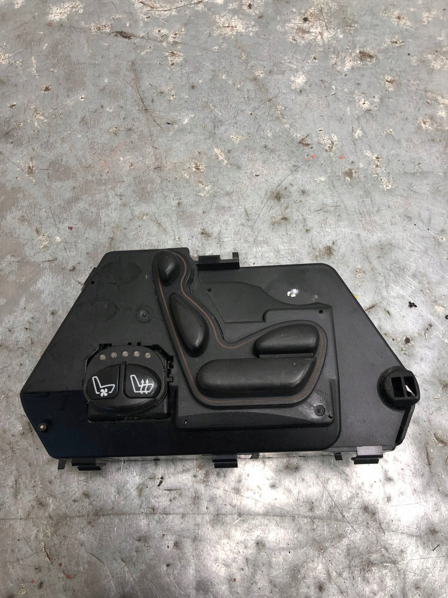 switch control seat left rear part MERCEDES W220 2208211358