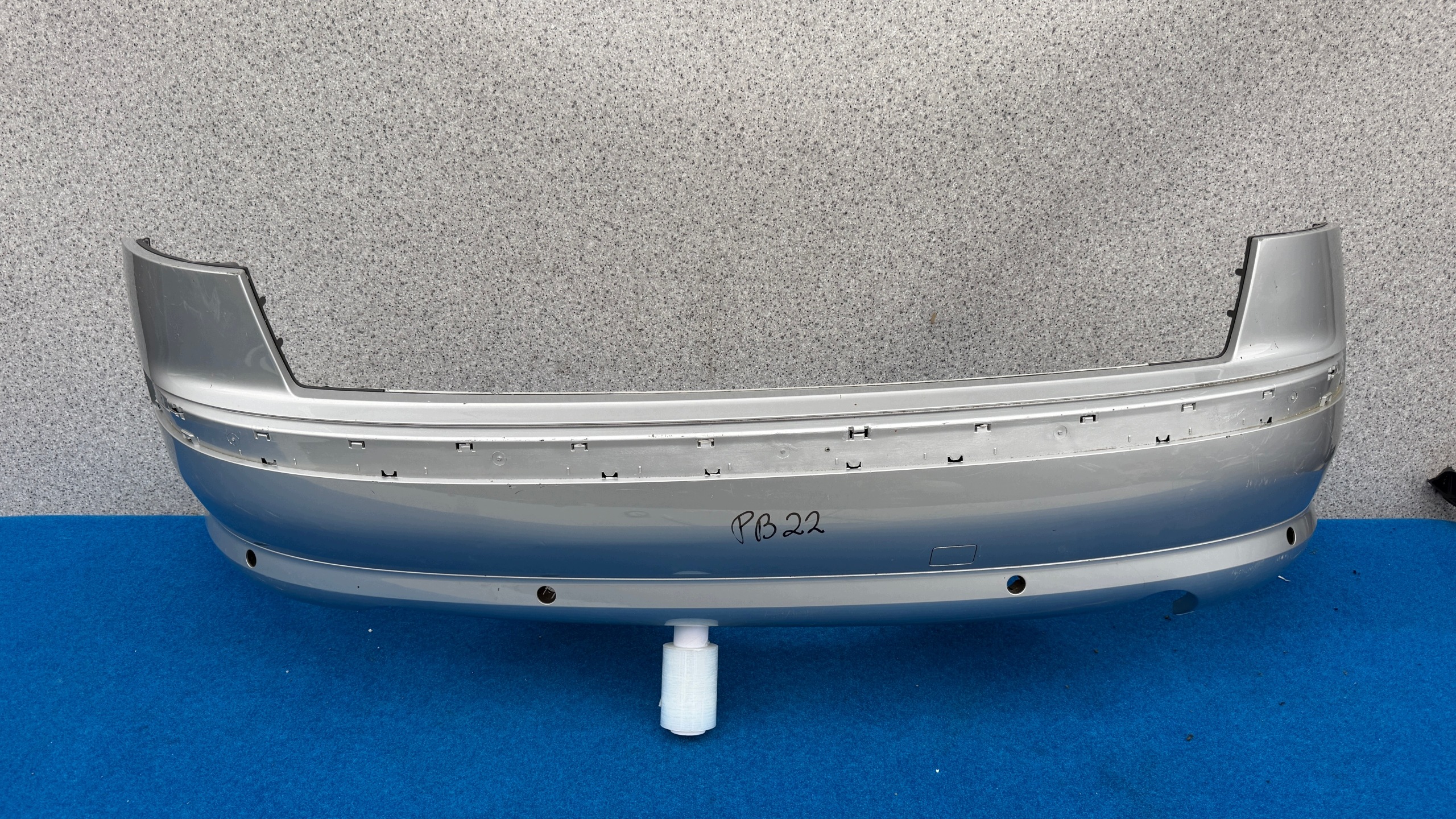 AUDI A8 D3 2004-2010 ROK Stoßstange heck 4E0807511A PB22