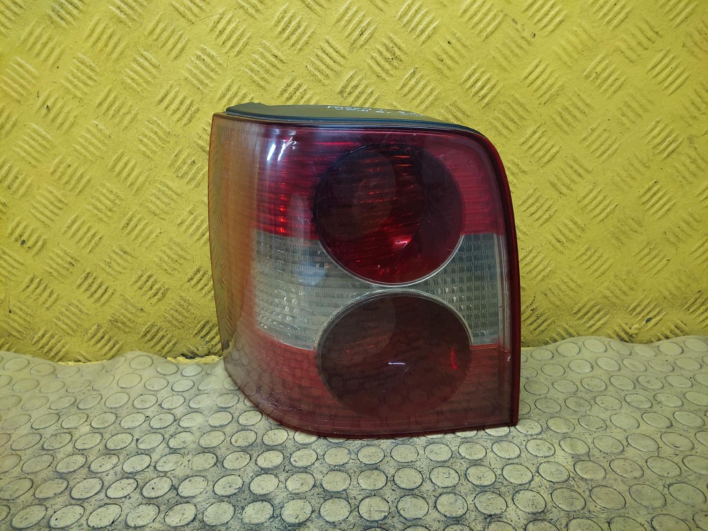 VW PASSAT B5 LIFT KOMBI light left rear part 3B9945095AA