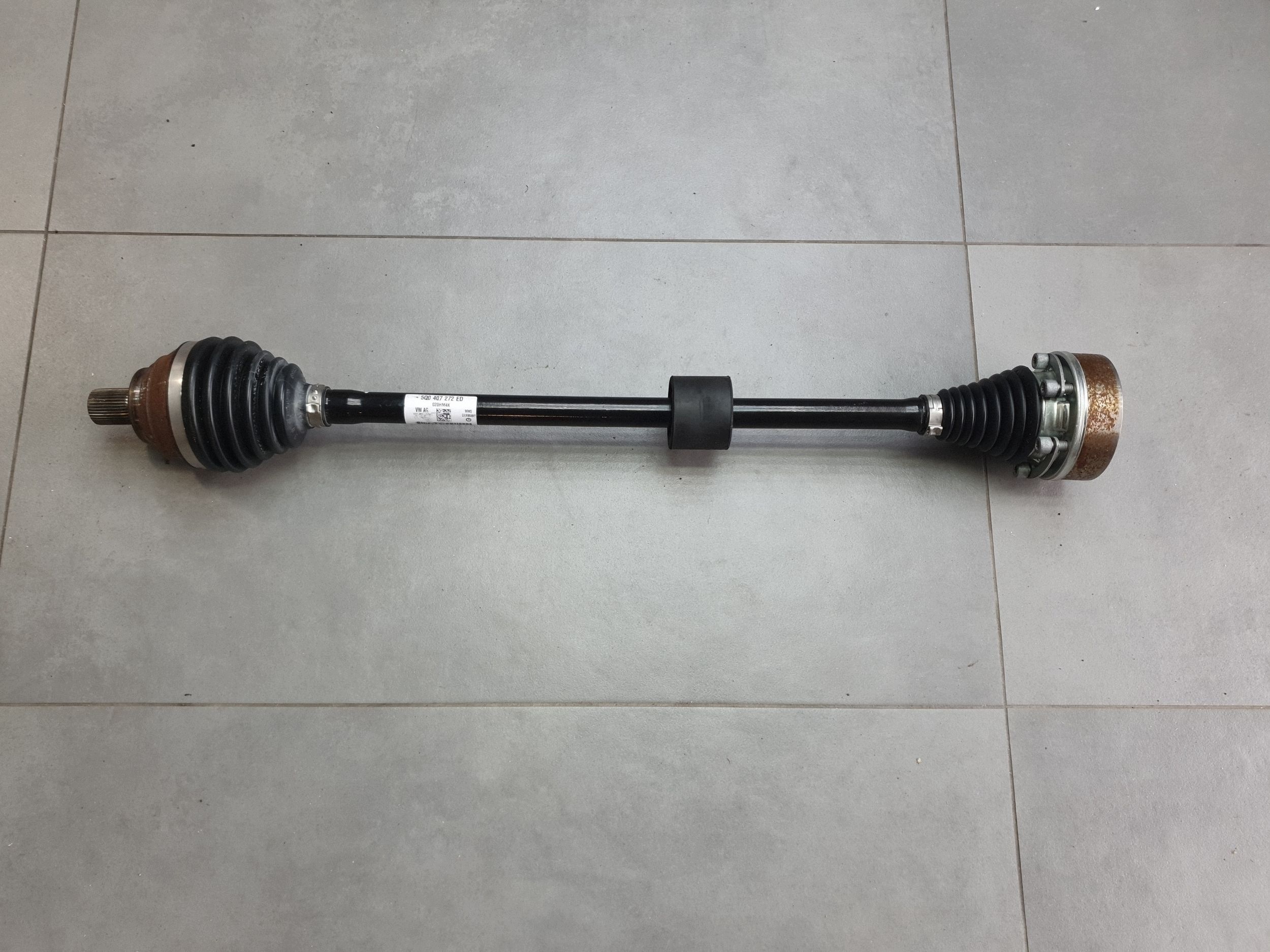 Audi A3 8Y semi-axis front right front 5Q0407272ED