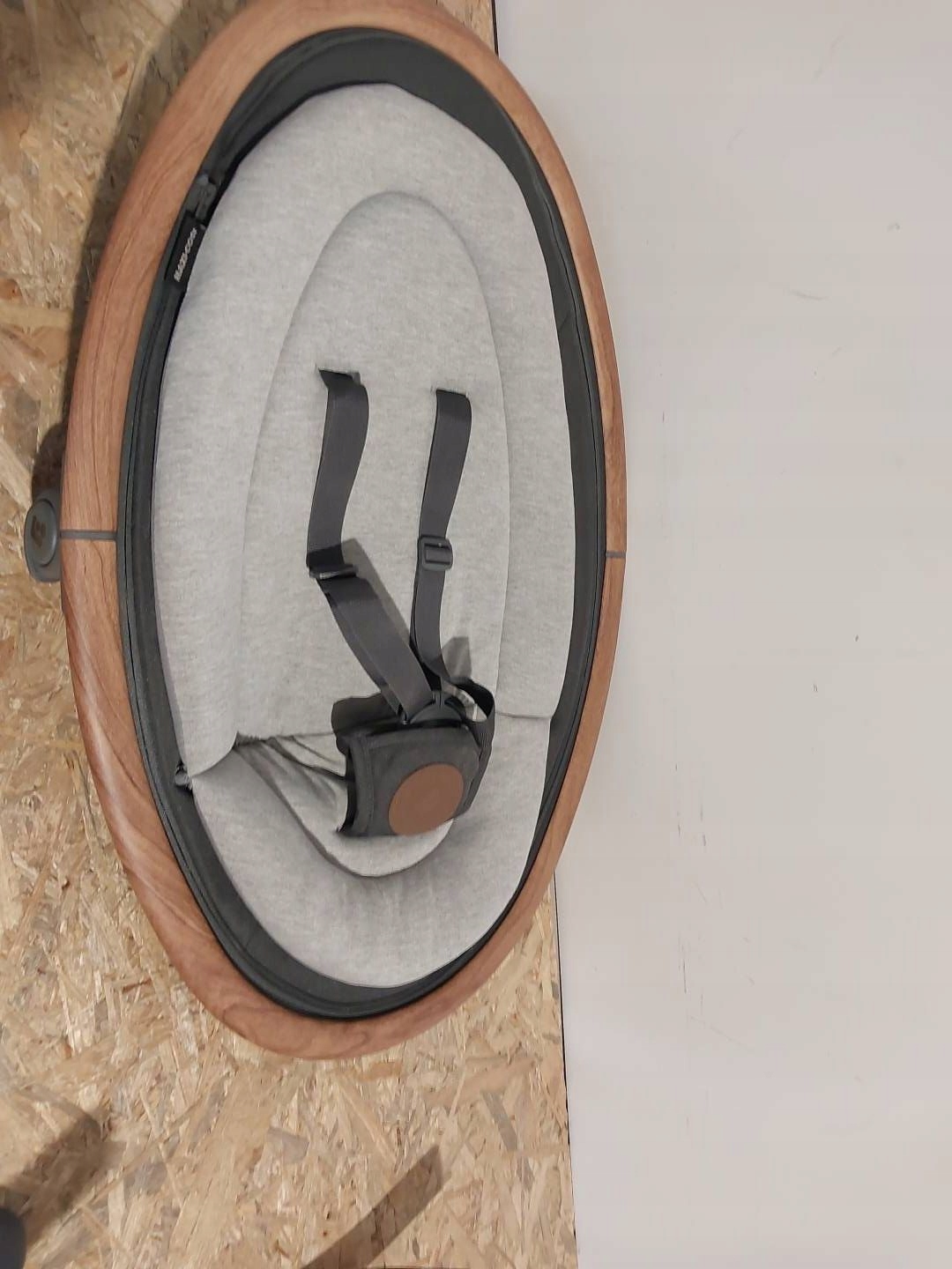 MAXI COSI CASSIA HUŚTAWKA ELEKTRYCZNA LEŻACZEK Kolor Odcienie brązu i beżu Odcienie szarości i srebra