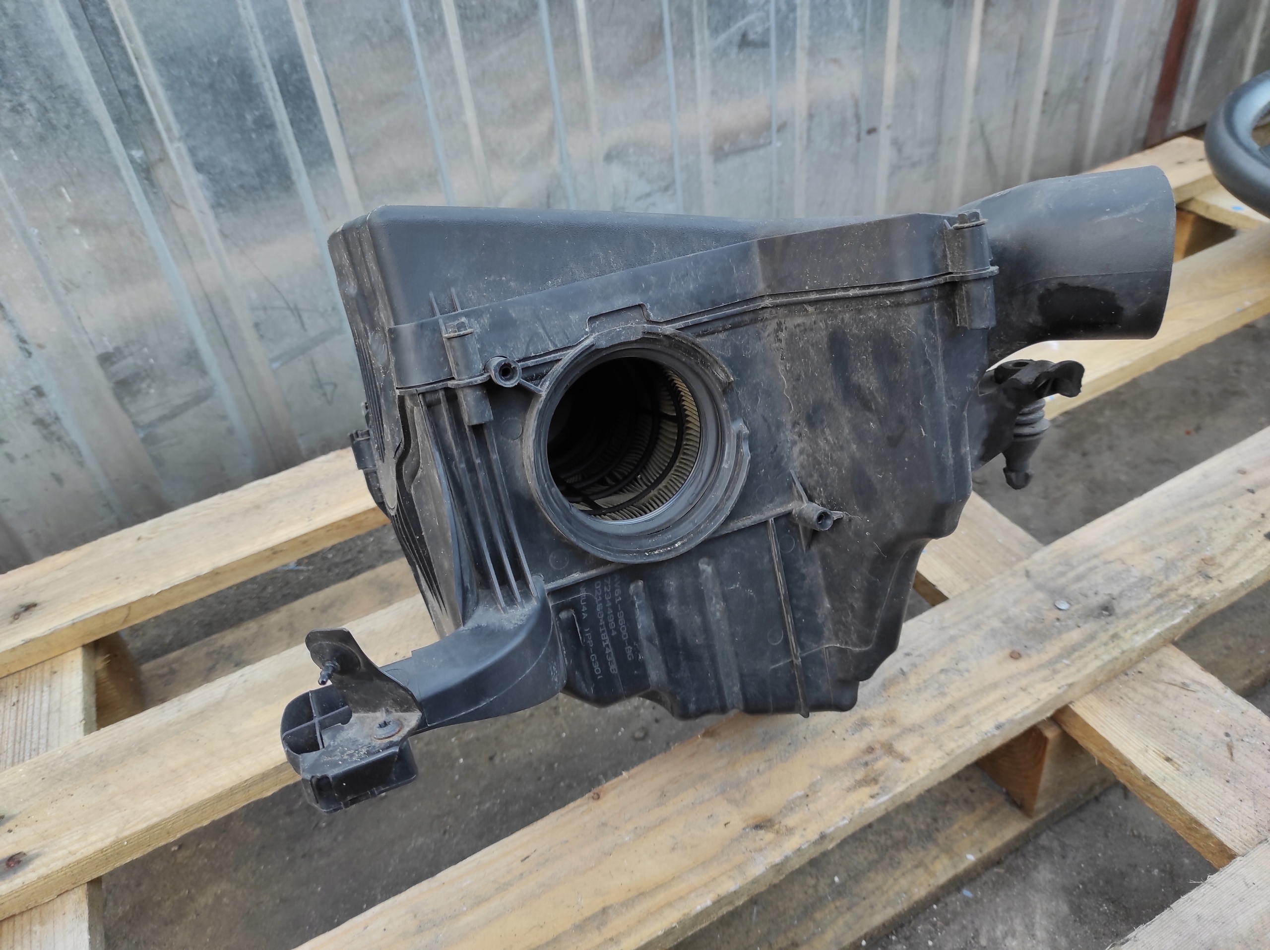 Gehäuse filter luft FORD FOCUS MK3 LIFT 1.0 BV61-9C679-C