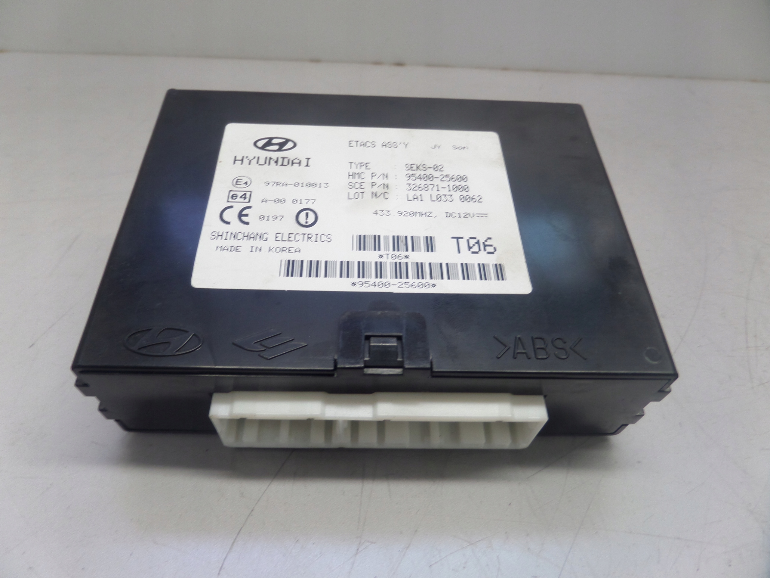 Unité commande confort HYUNDAI ACCENT II 02-06 95400-25600