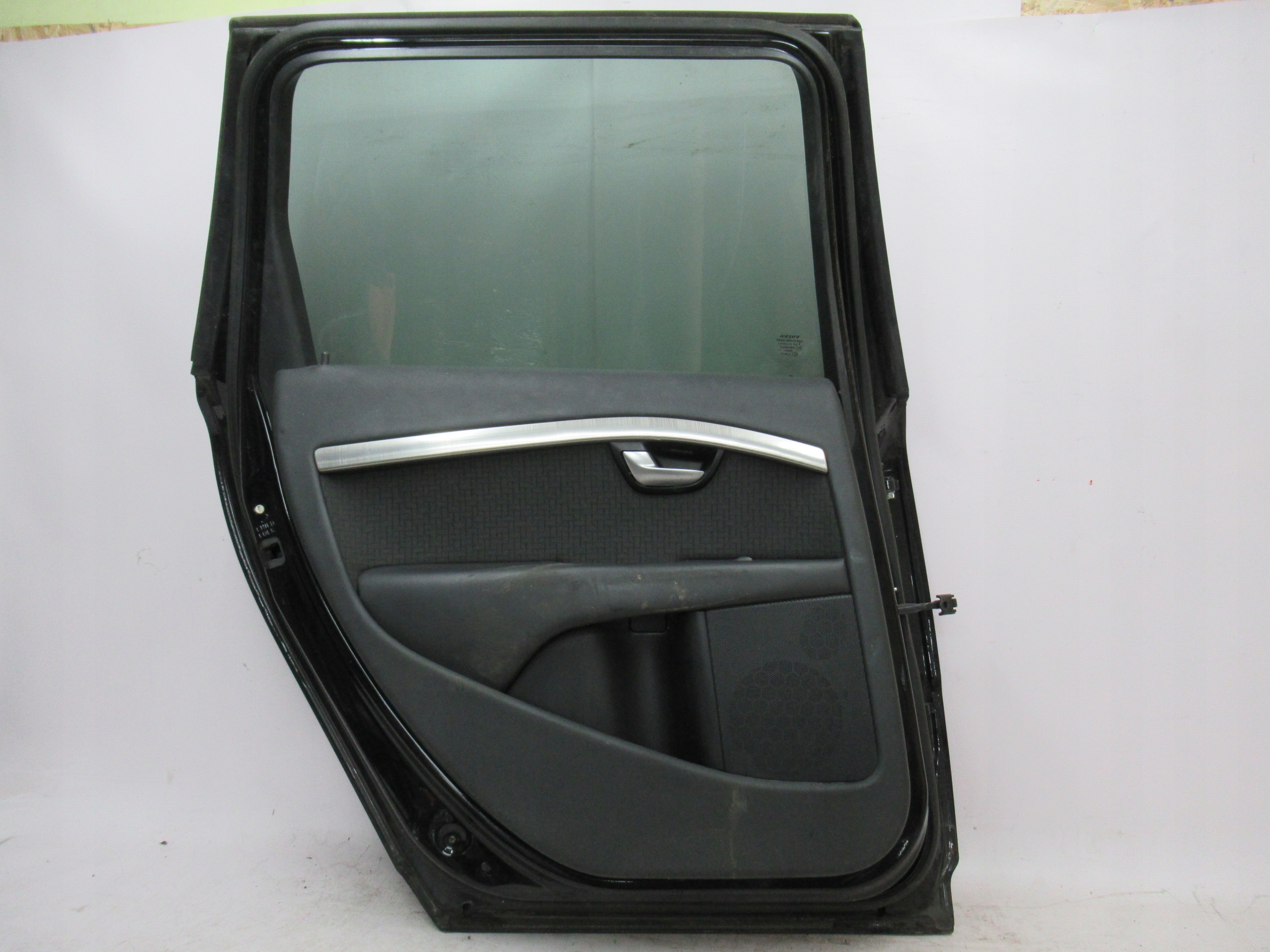 door rear part rear. left VOLVO V70 III XC70 07