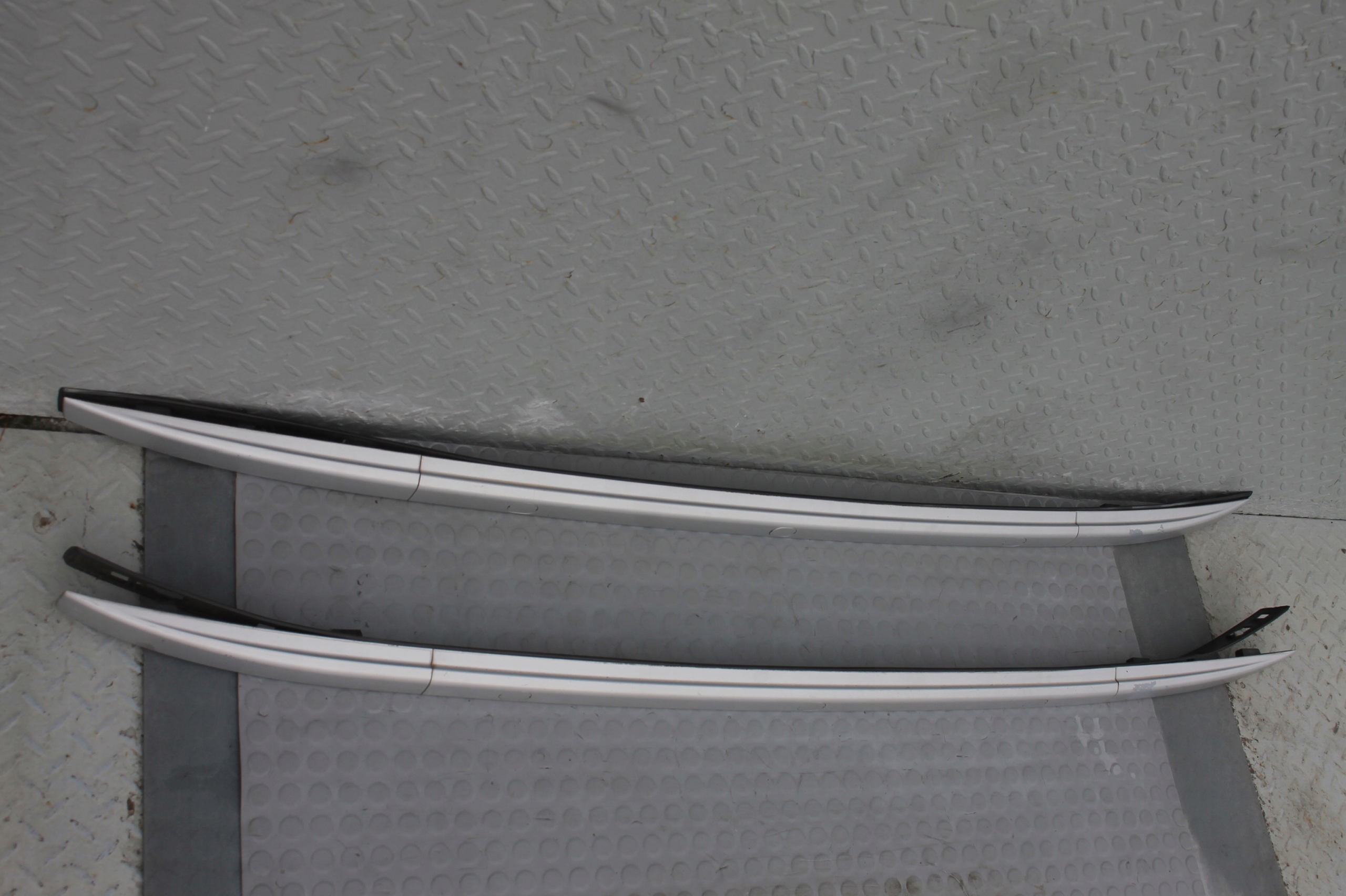 RELINGI DACHOWE KIA SPORTAGE III 10-15 KOMPLET Typ samochodu 4x4/SUV Samochody osobowe