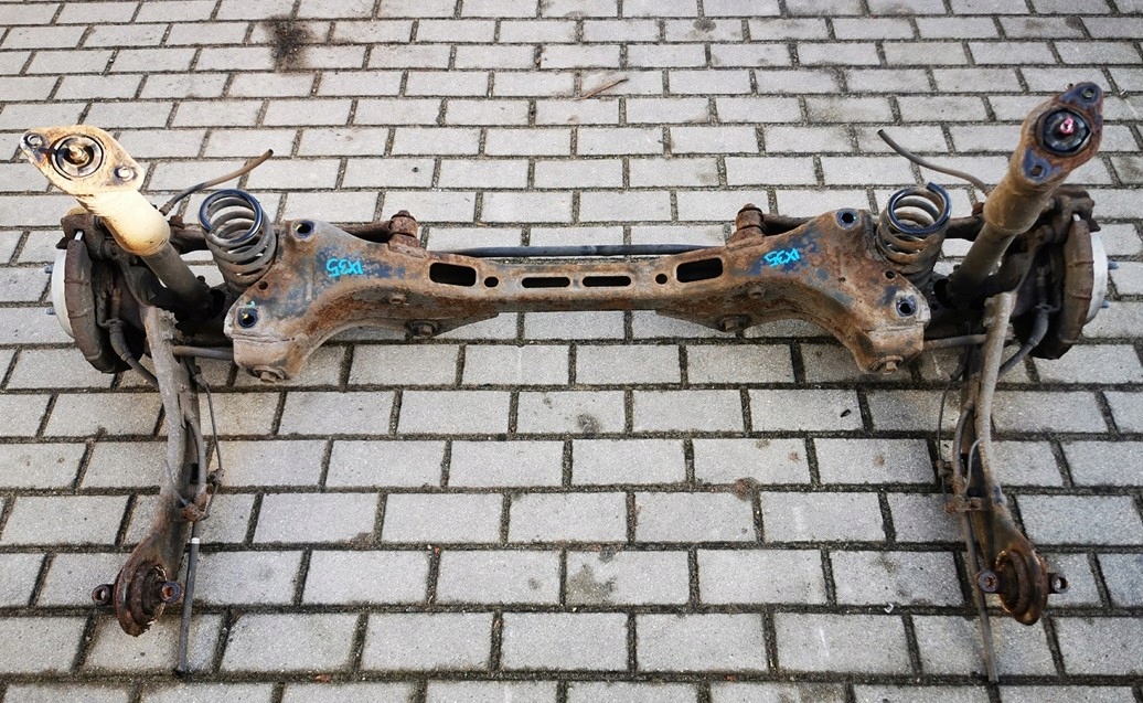 HYUNDAI IX35 2WD OŚ BELKA ZAWIESZENIA TYŁ KOMPLETNA DEMONTAŻ