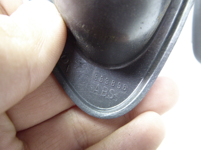 VOLVO S40 V40 LIFT 95-04 OSŁONA KLAMKI WEWNĘTRZNEJ LEWA Wersja Europejska