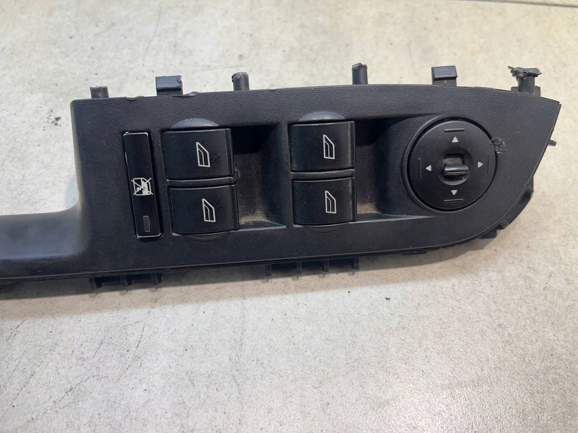 PANEL PRZYCISKI okna zrcadel levý předek FORD FOCUS MK2 2.0 D 03168104