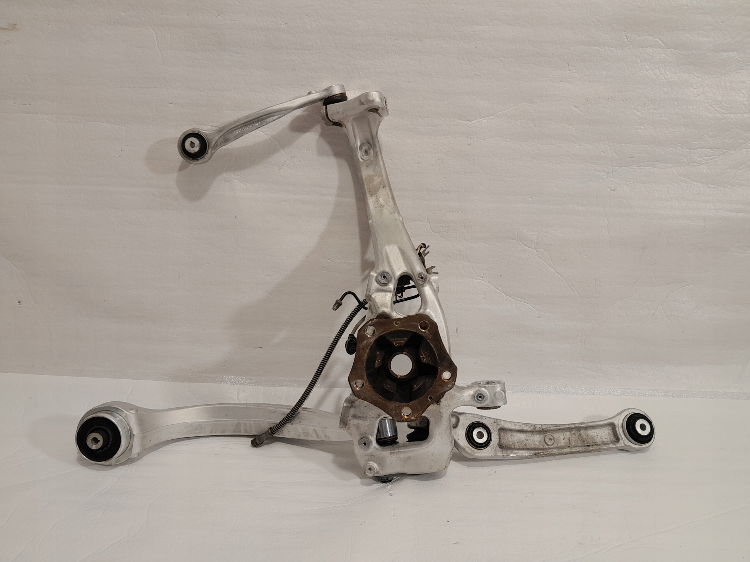 PORSCHE CAYENNE 9Y otoč rameno čepu pravý předek 9Y0407254A