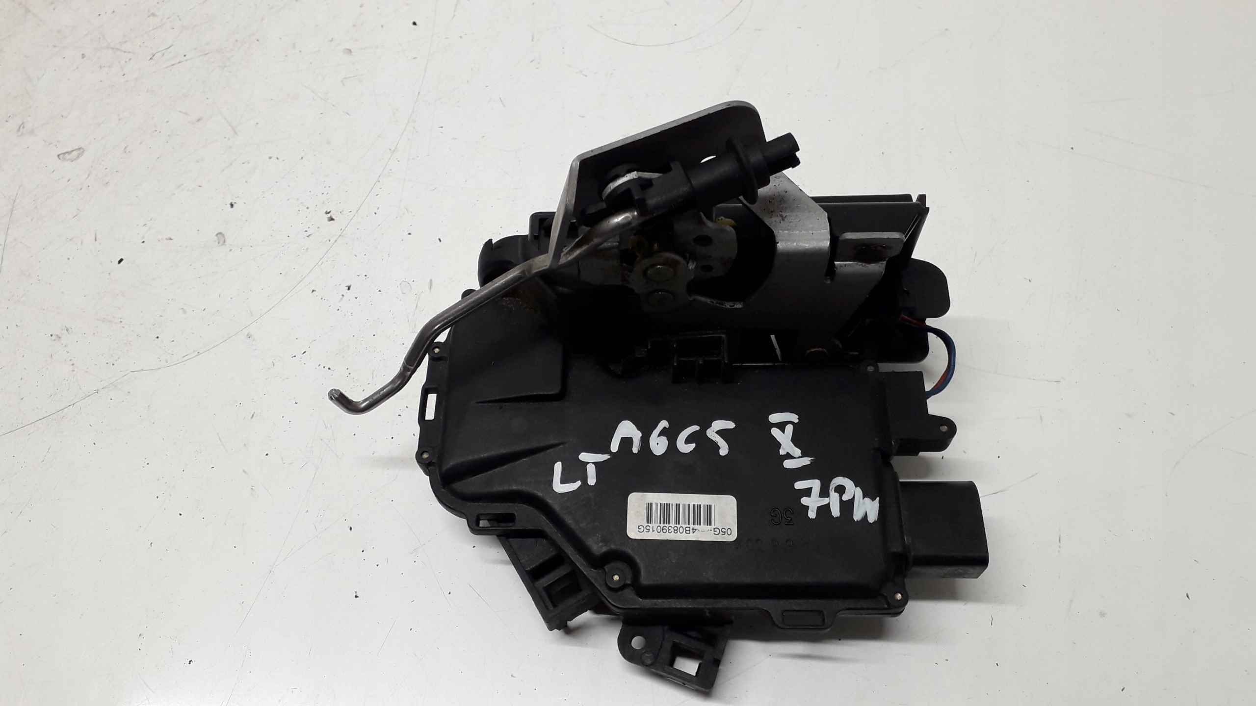 AUDI A6 C5 ZAMEK LEWY TYŁ 7PIN 4B0839015G