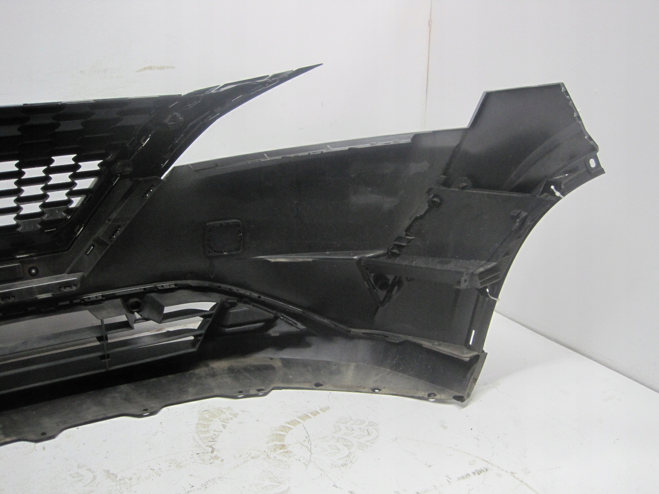 nárazník NISSAN QASHQAI 23R předek přední