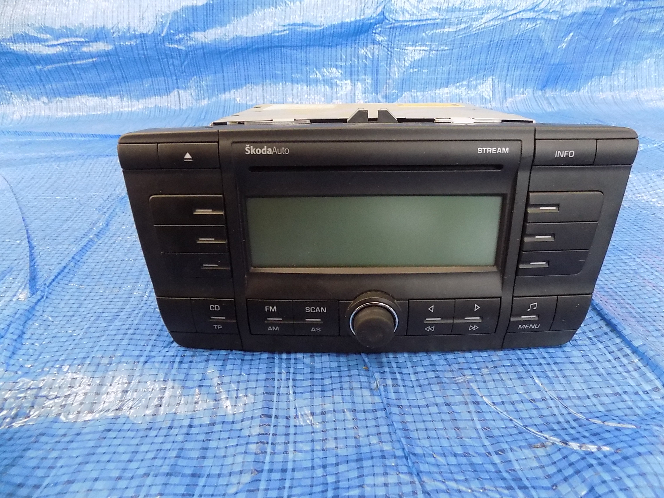 OCTAVIA II ORYGINALNE RADIO CD 1Z0035161B