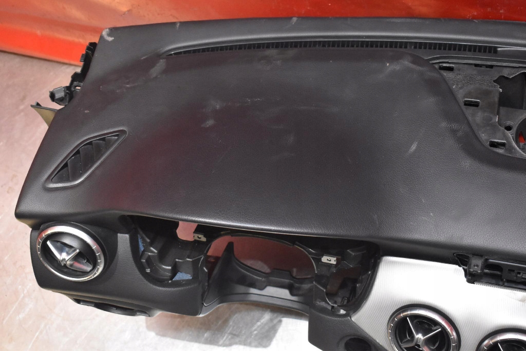 dashboard instrument panel console cockpit airbag EU MERCEDES CLA C117 13-16