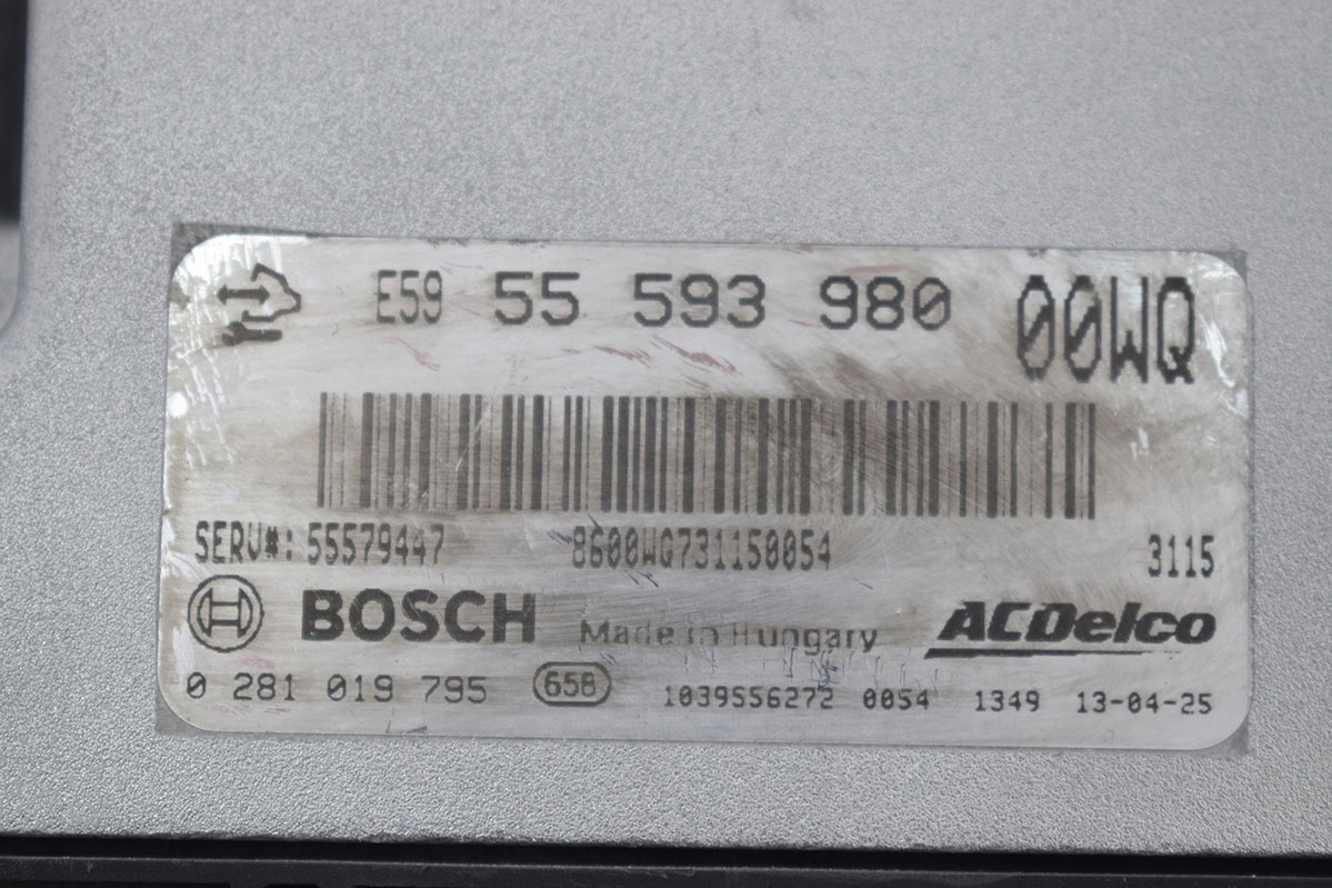 Computer Bedienteil * OPEL CORSA D 55593980