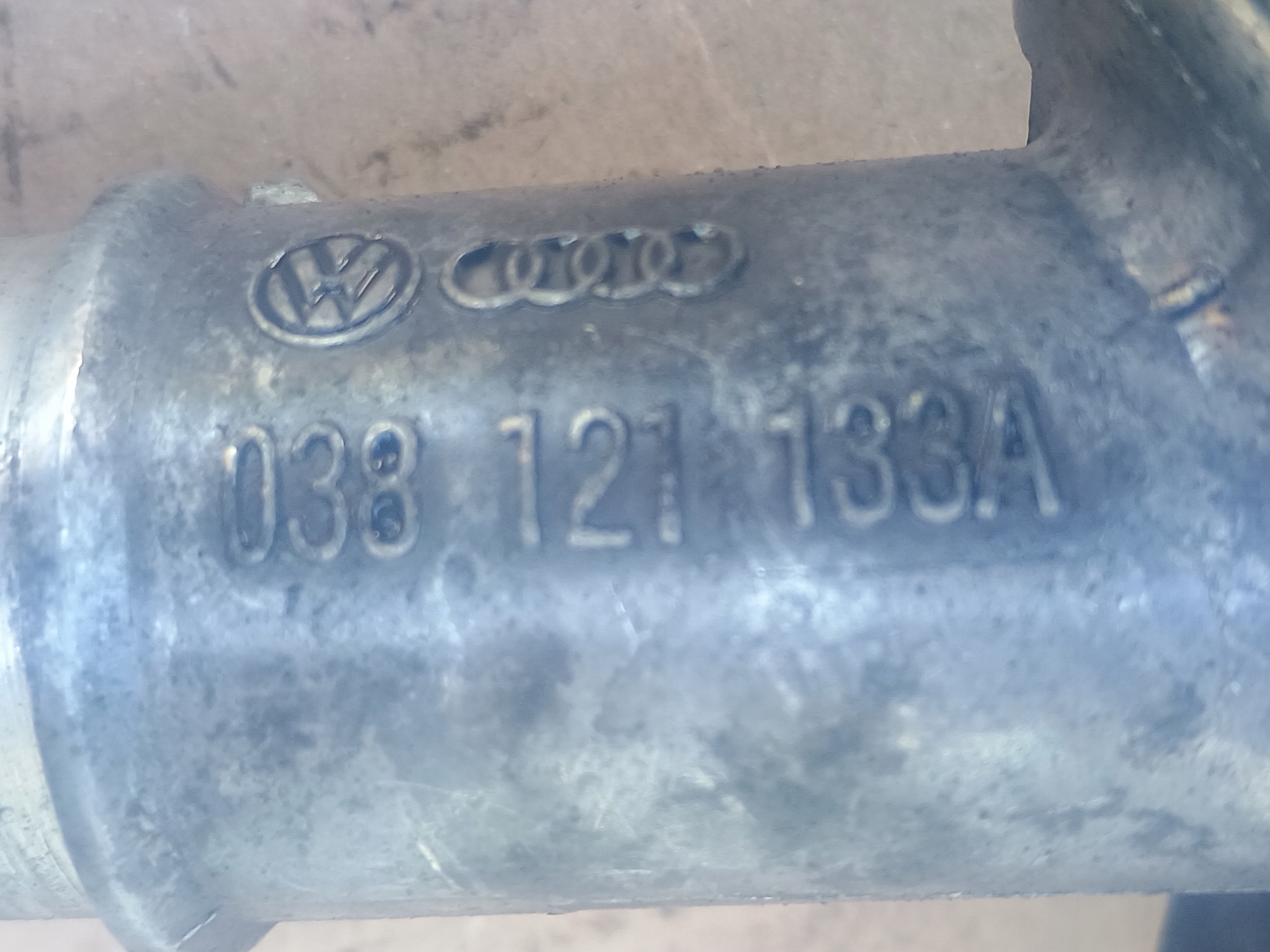 KRUCIEC vode 038121133A VW AUDI 1,9 TDI