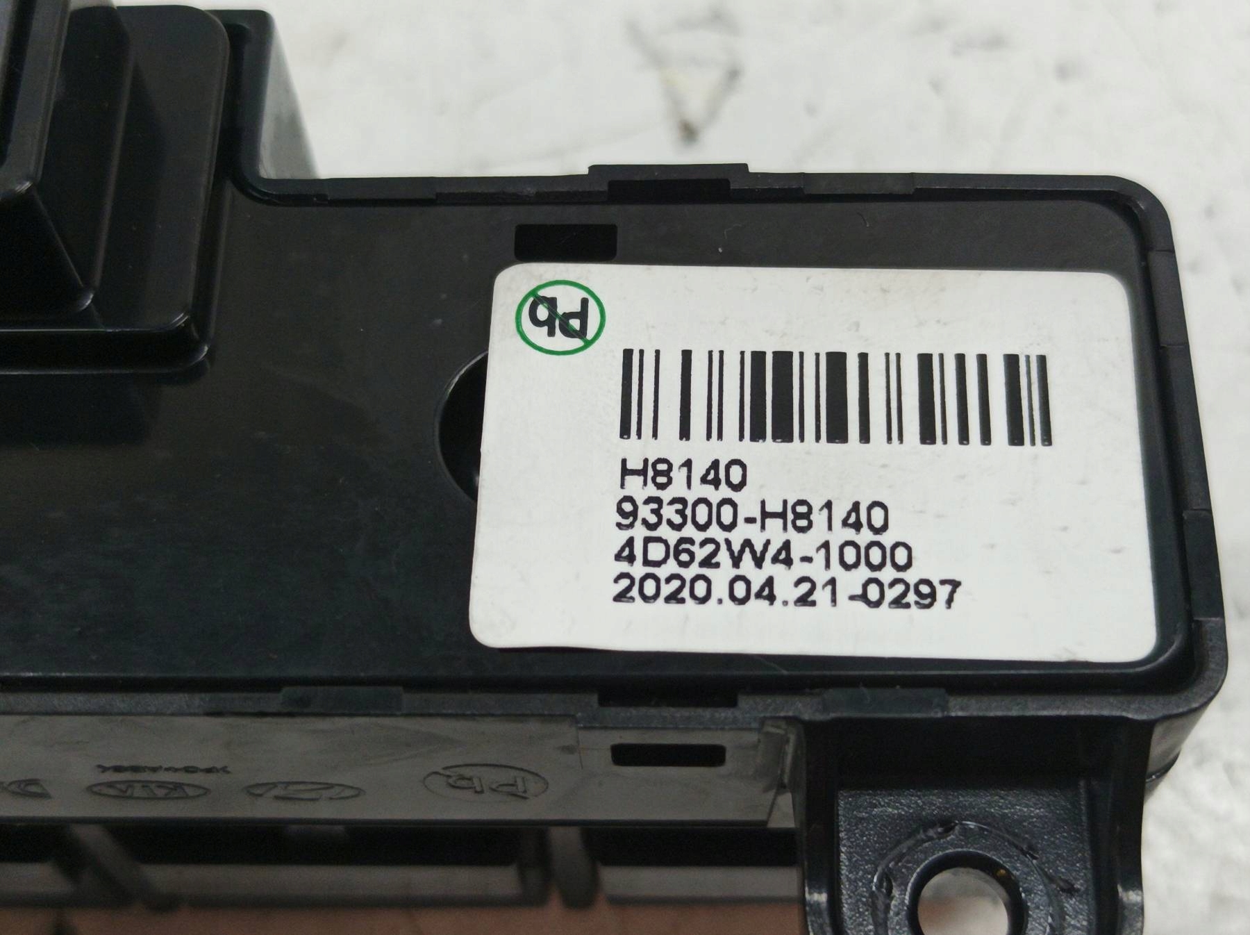 switch 93300-H8140 Kia Stonic and (2017-)