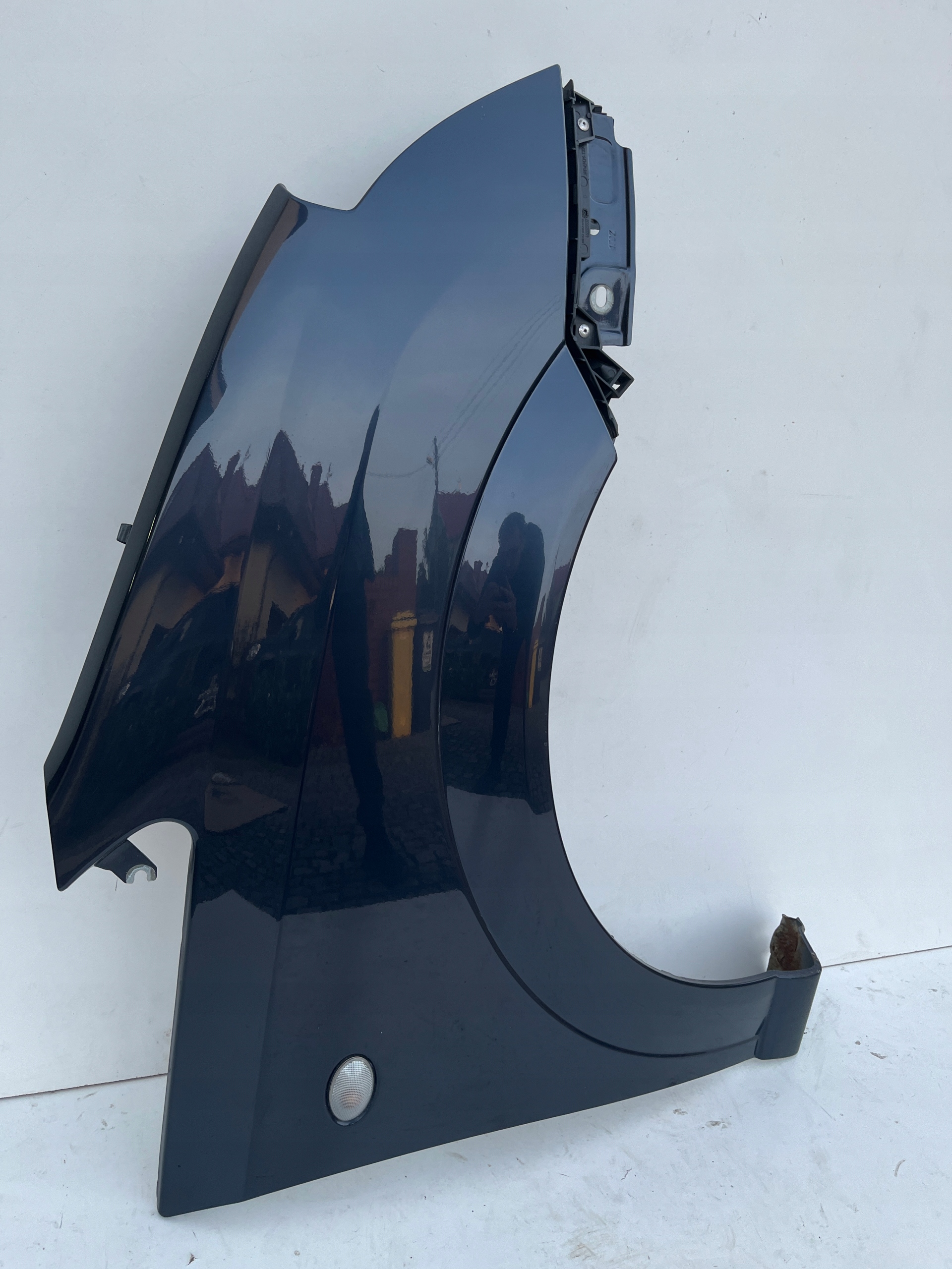 fender right front Opel MERIVA A Z168 03-10r.